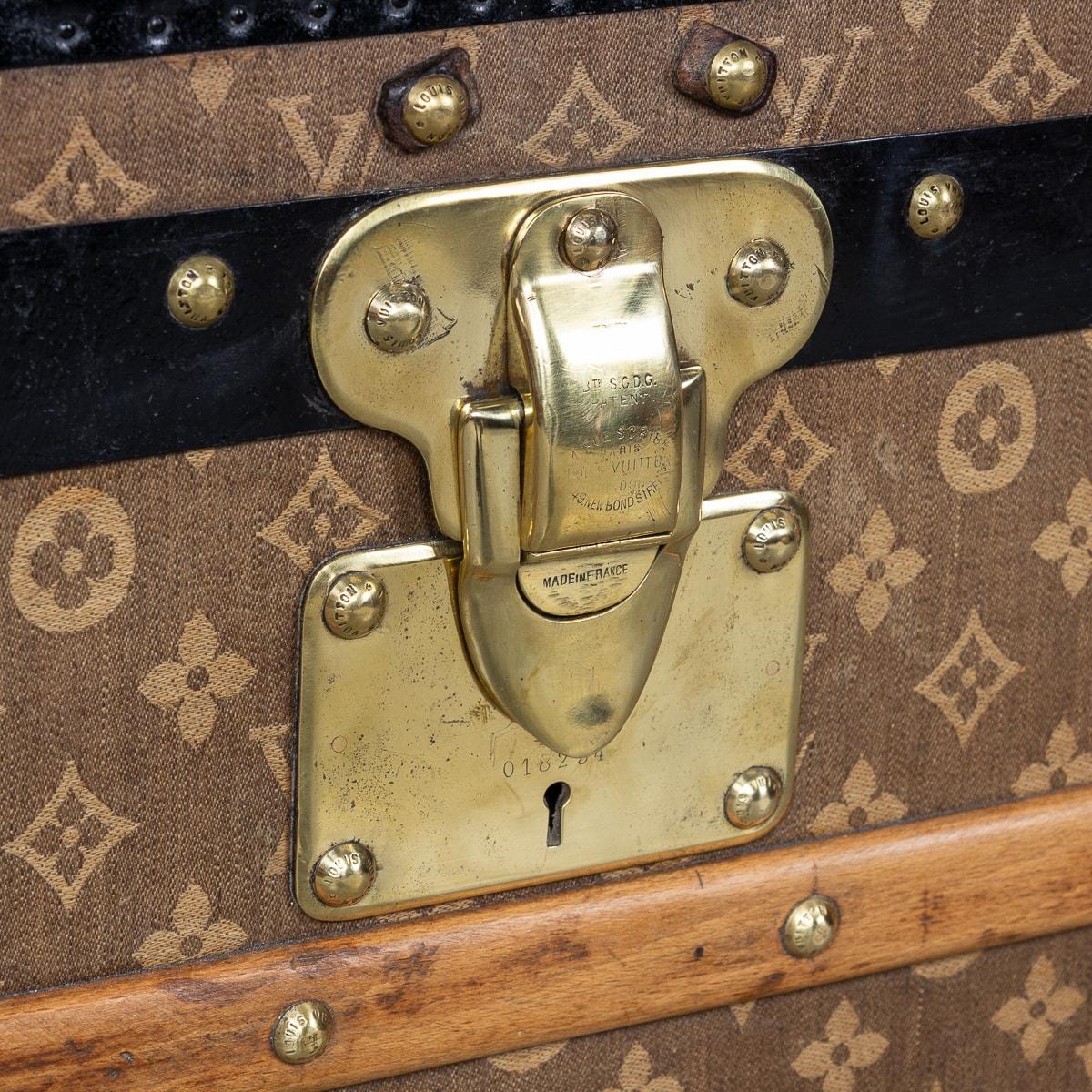 Antique 20th Century Louis Vuitton Trunk In Woven Canvas, France c.1900 For Sale 7