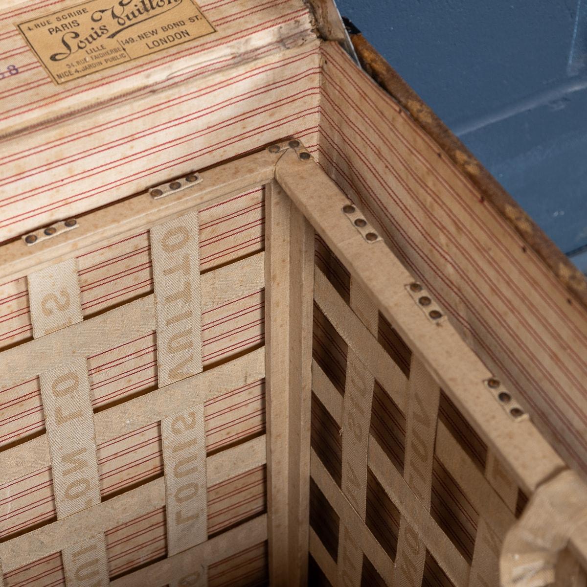 Antique 20th Century Louis Vuitton Trunk In Woven Canvas, France c.1900 For Sale 10