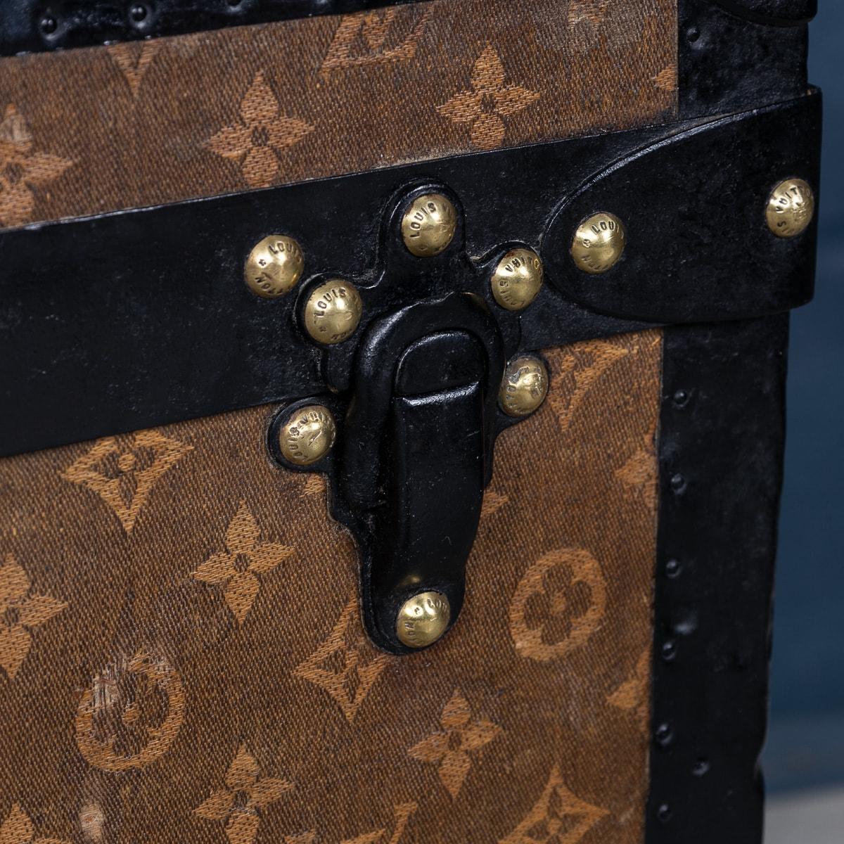 Antico baule Louis Vuitton del XX secolo in tela intrecciata, Francia c.1900 in vendita 12