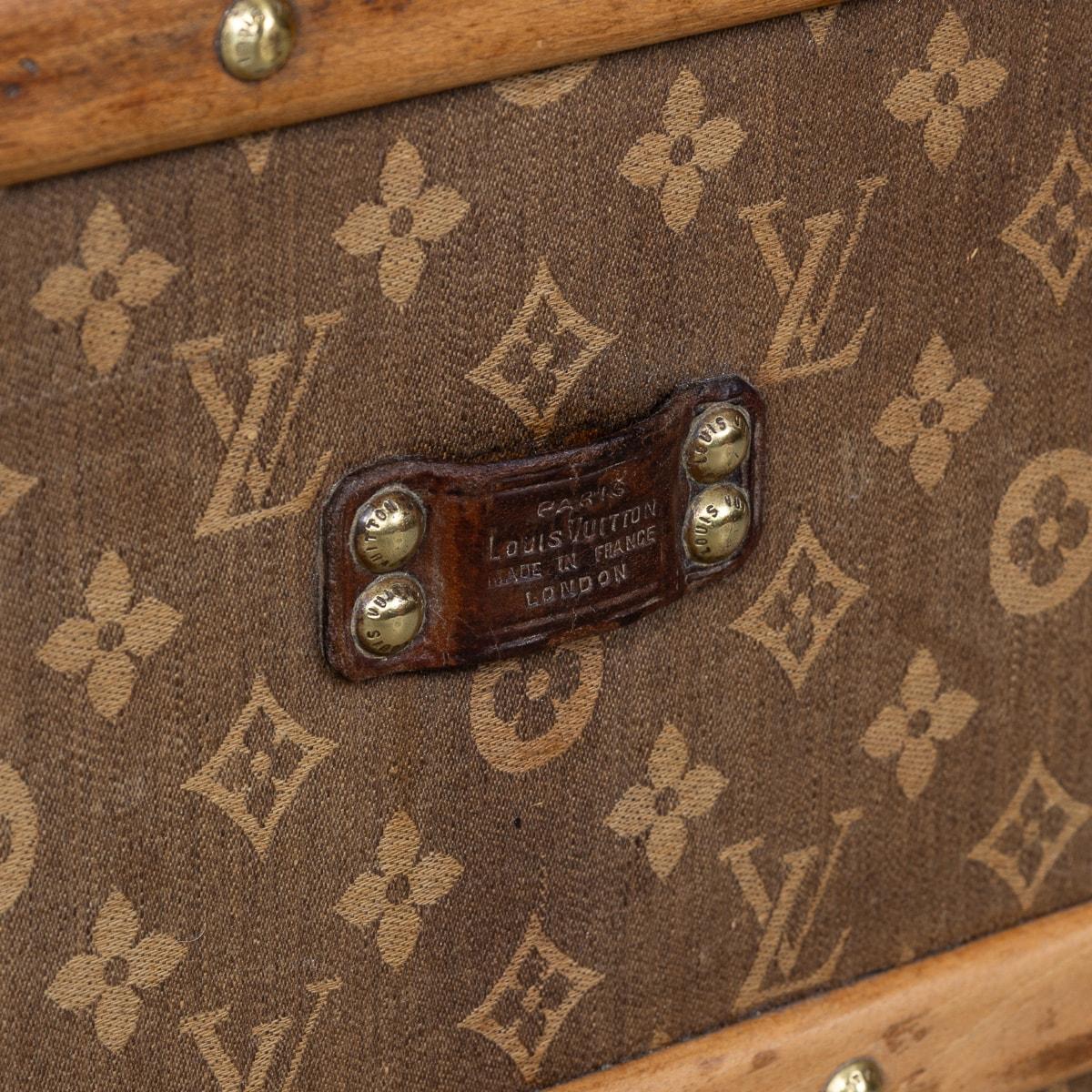 Antique 20th Century Louis Vuitton Trunk In Woven Canvas, France c.1900 For Sale 12