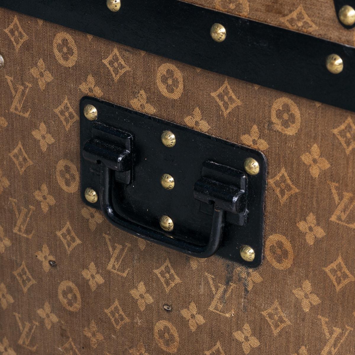 Antique 20th Century Louis Vuitton Trunk In Woven Canvas, France c.1900 For Sale 14