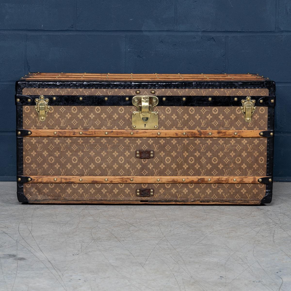 Other Antique 20th Century Louis Vuitton Trunk In Woven Canvas, France c.1900 For Sale
