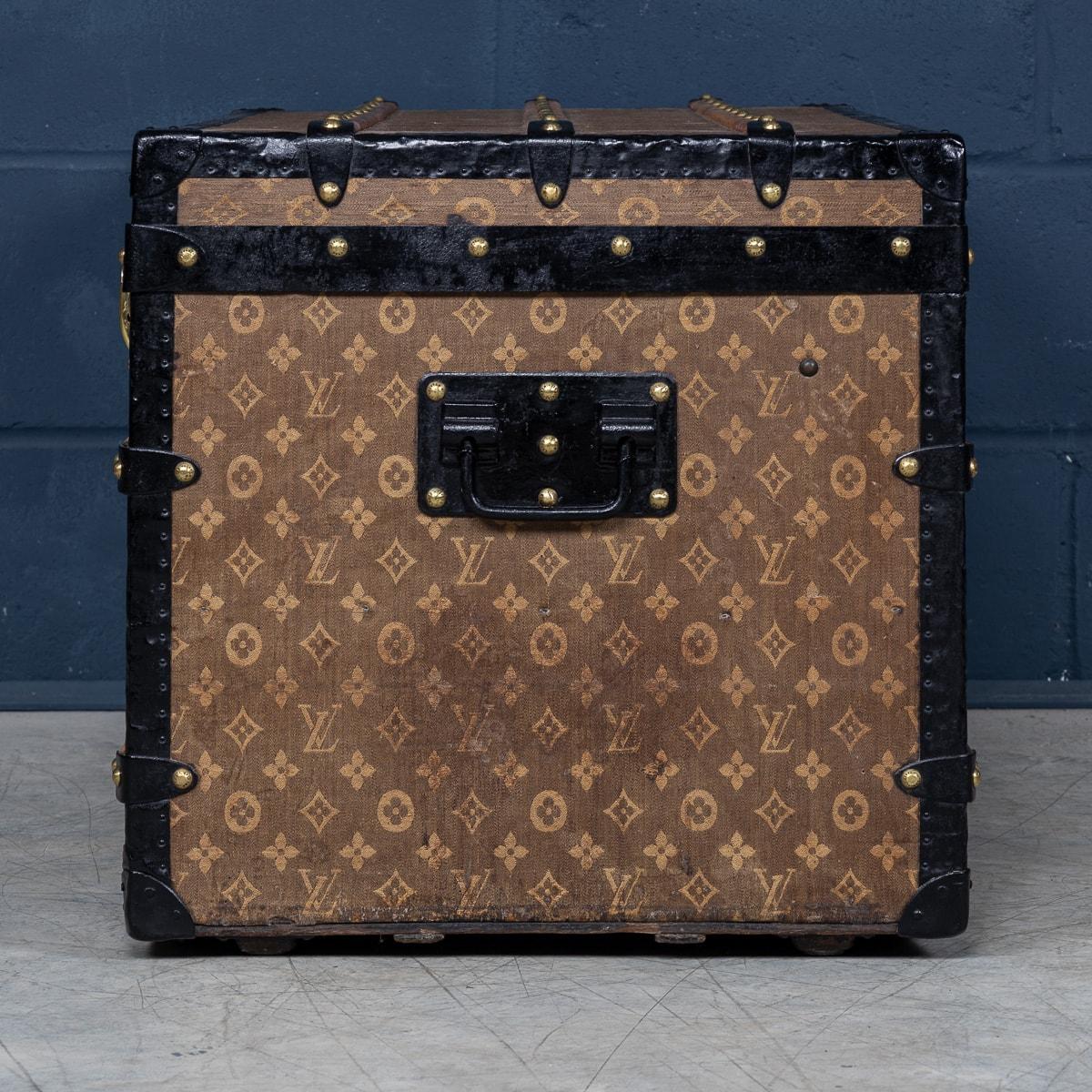 French Antique 20th Century Louis Vuitton Trunk In Woven Canvas, France c.1900 For Sale