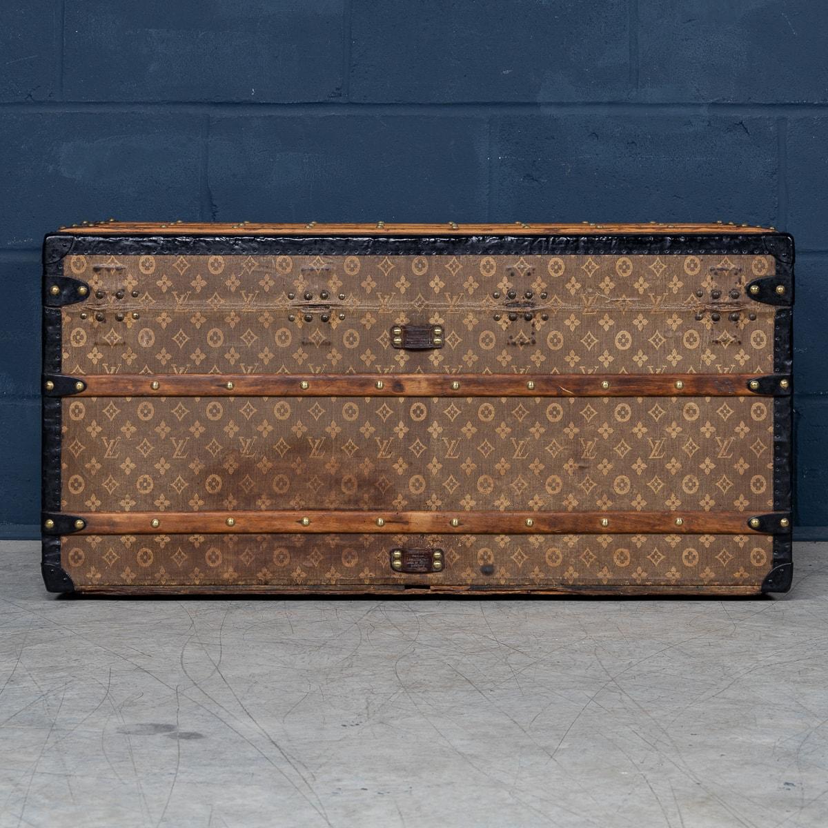 Antique 20th Century Louis Vuitton Trunk In Woven Canvas, France c.1900 In Good Condition For Sale In Royal Tunbridge Wells, Kent