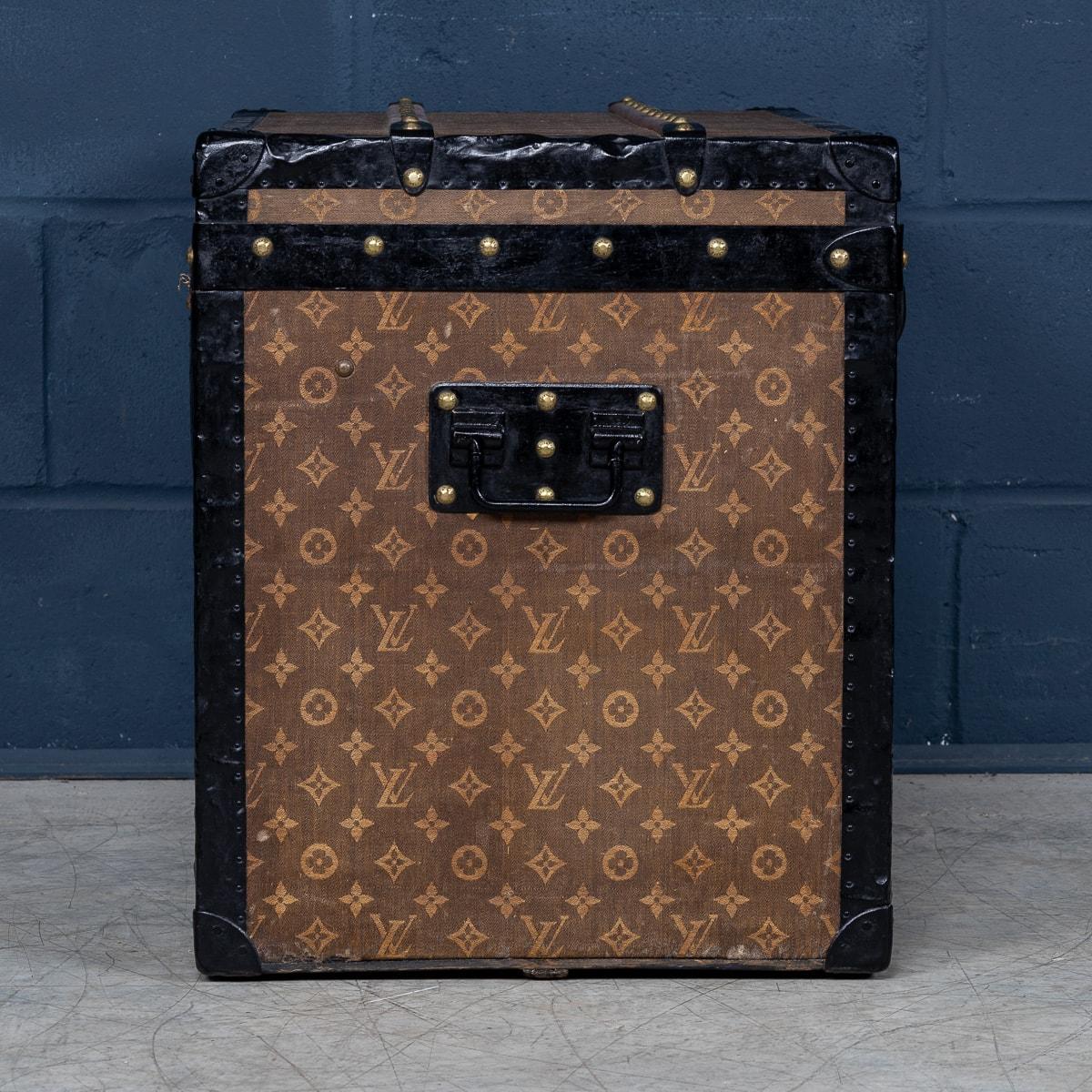 Antico baule Louis Vuitton del XX secolo in tela intrecciata, Francia c.1900 in vendita 1