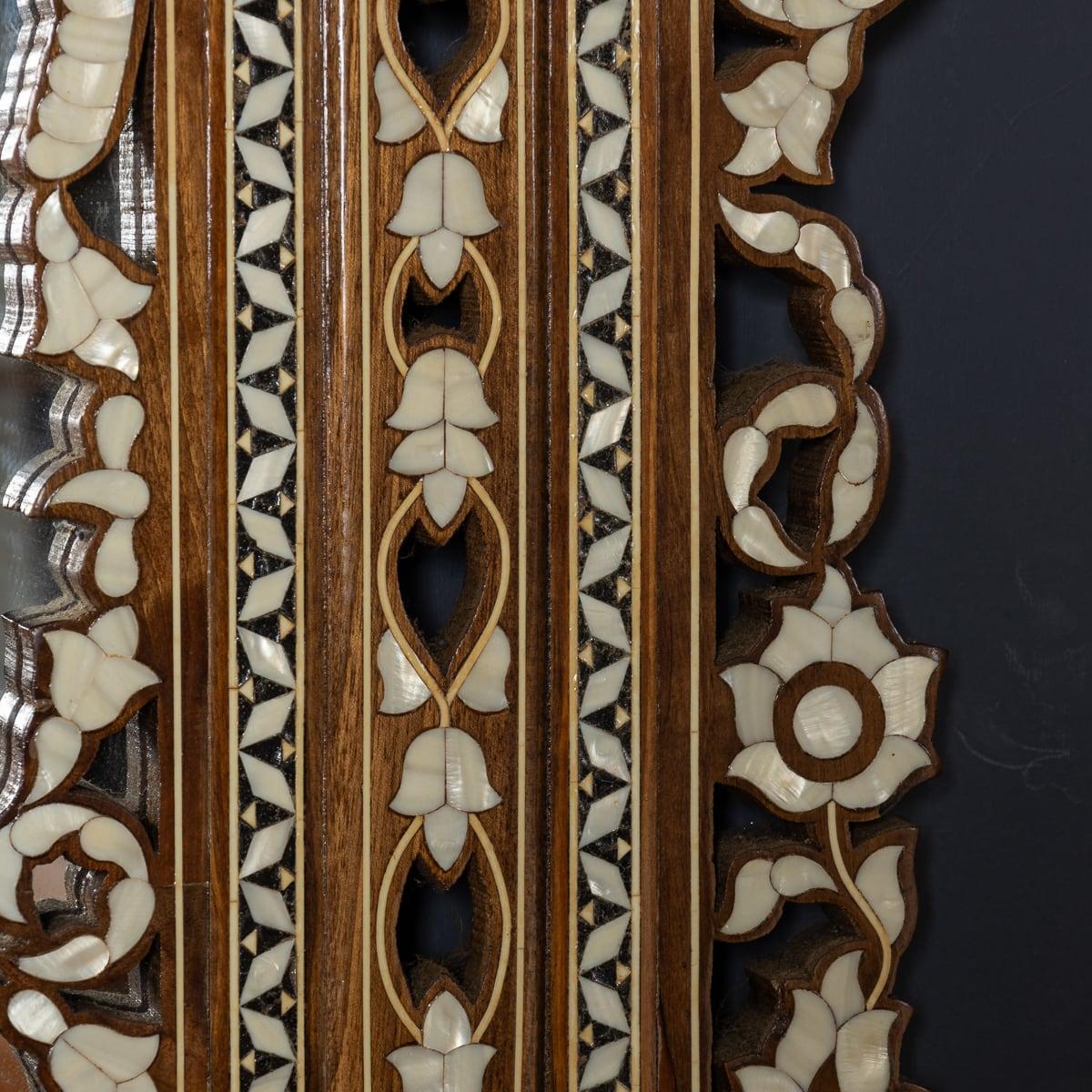 Antique 20ème siècle Moorish Inlaid Levantine Mirror c.1900 en vente 5