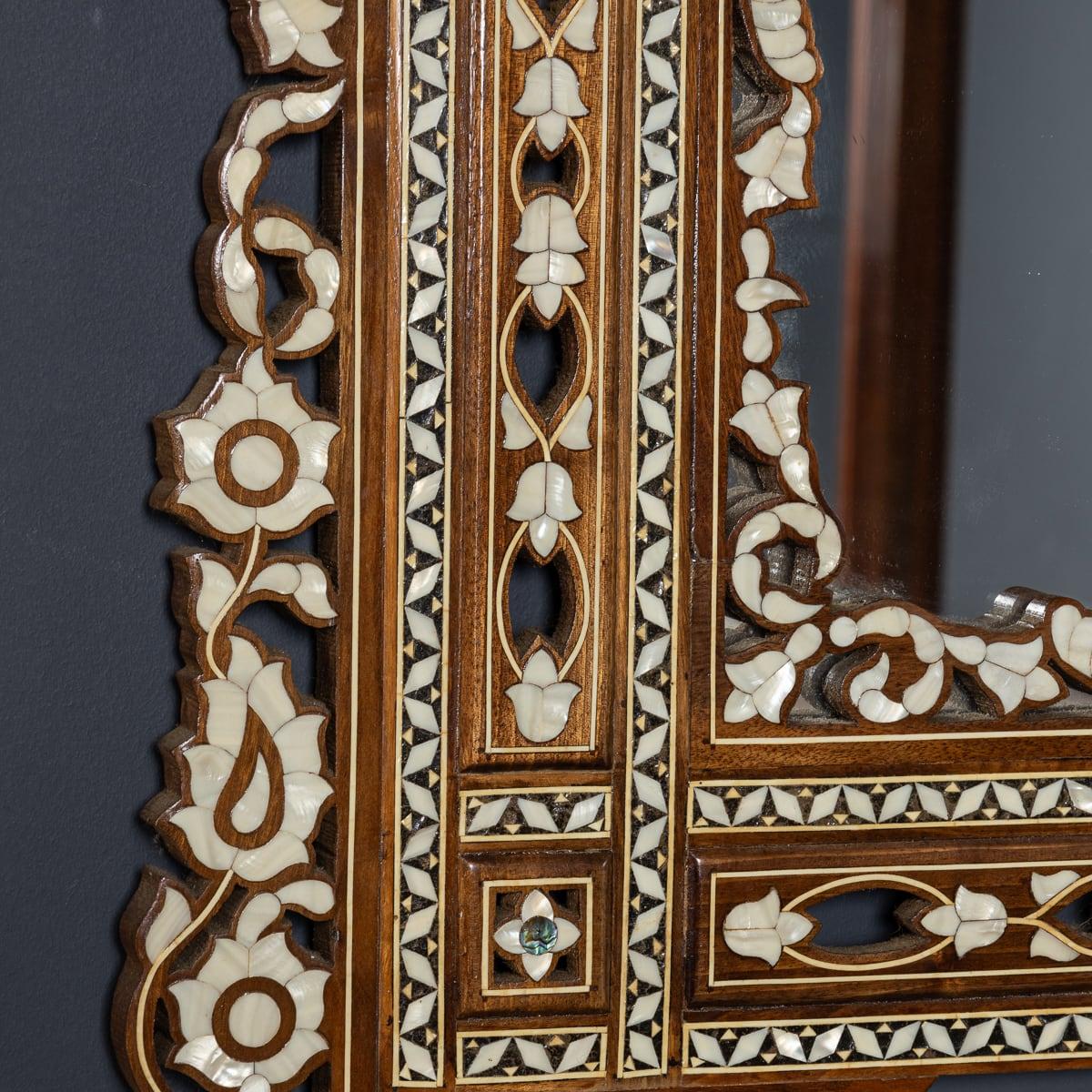 Antique 20ème siècle Moorish Inlaid Levantine Mirror c.1900 en vente 1