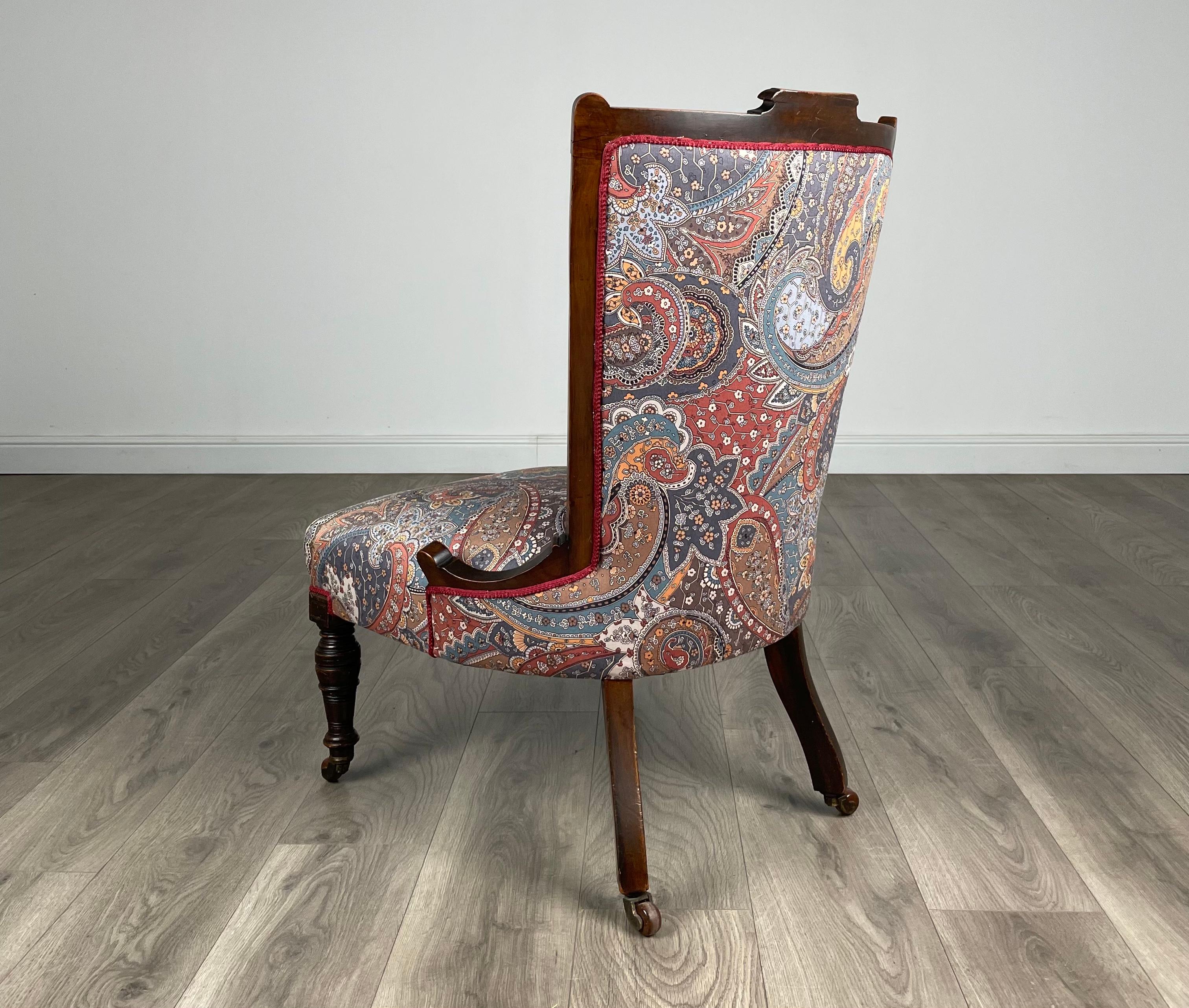 Fauteuil d'infirmière du 20ème siècle en acajou (REF AF-3096) Bon état - En vente à Ledbury, GB
