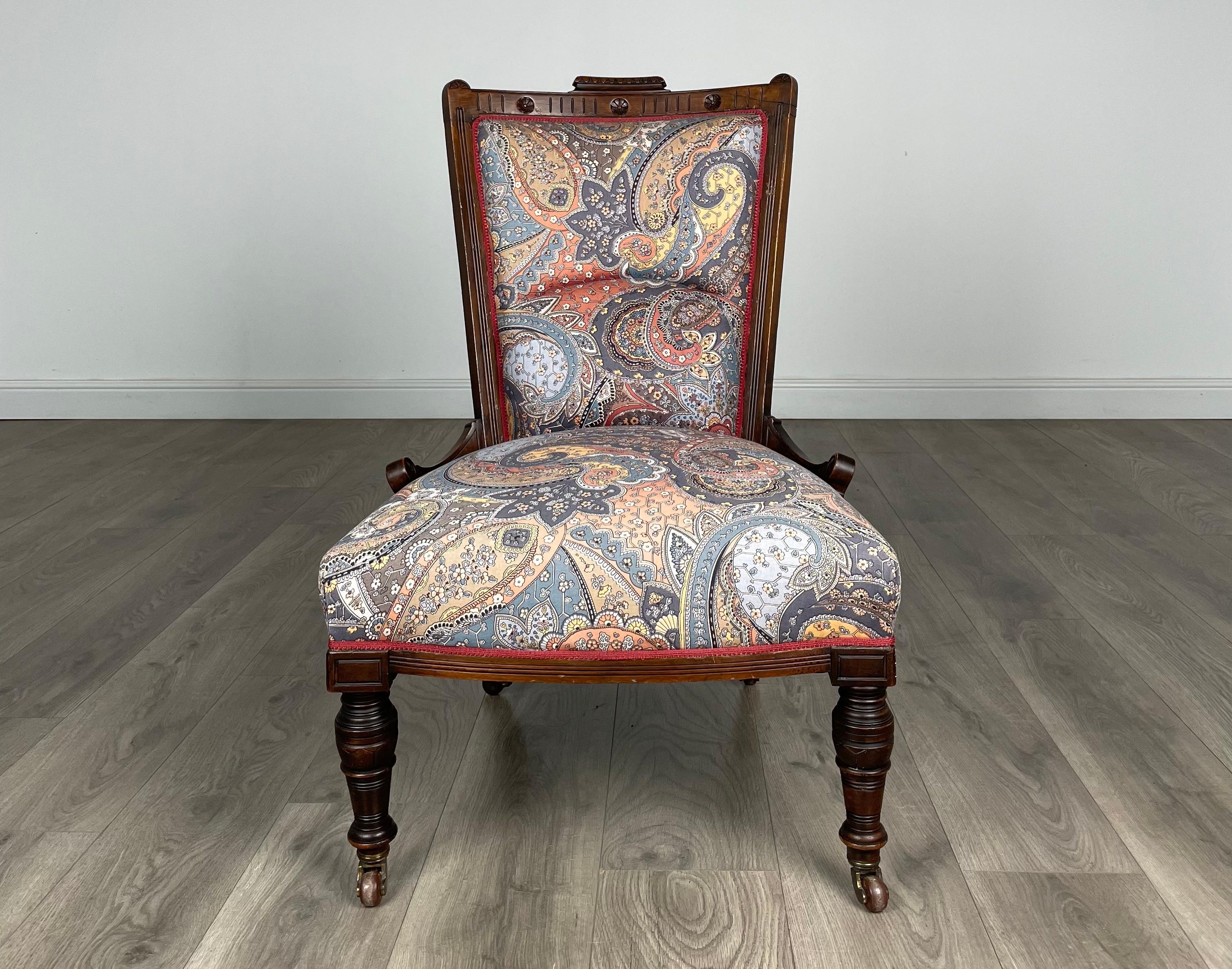 Fauteuil d'infirmière du 20ème siècle en acajou (REF AF-3096) en vente 3