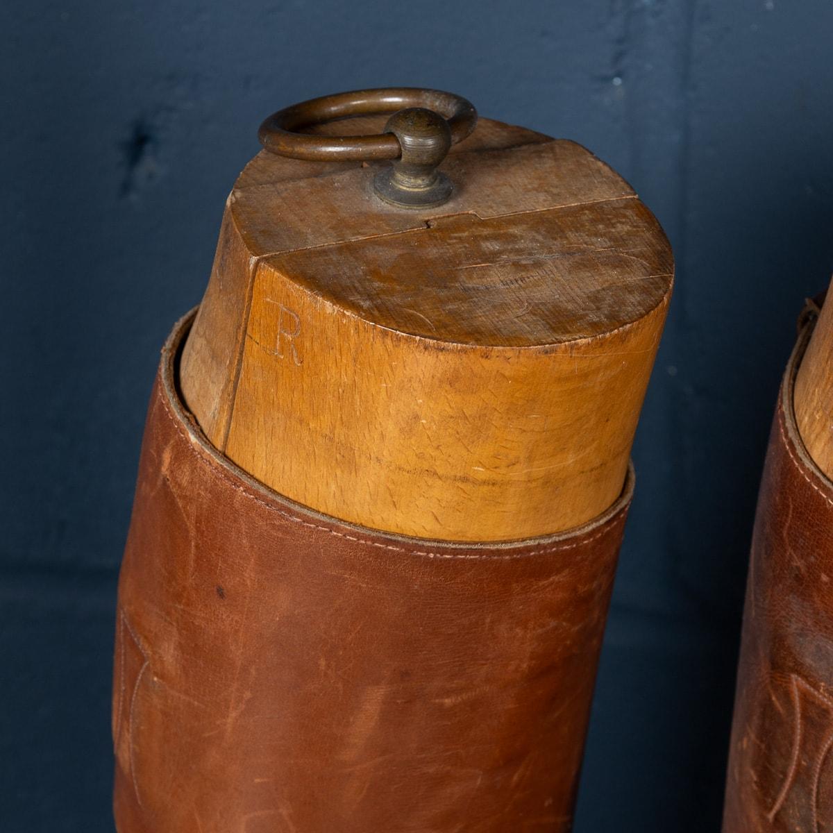 Antique 20th Century Pair Of English Leather Riding Boots And Wooden Trees 5