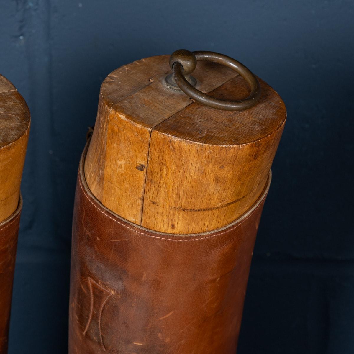 Antique 20th Century Pair Of English Leather Riding Boots And Wooden Trees 4