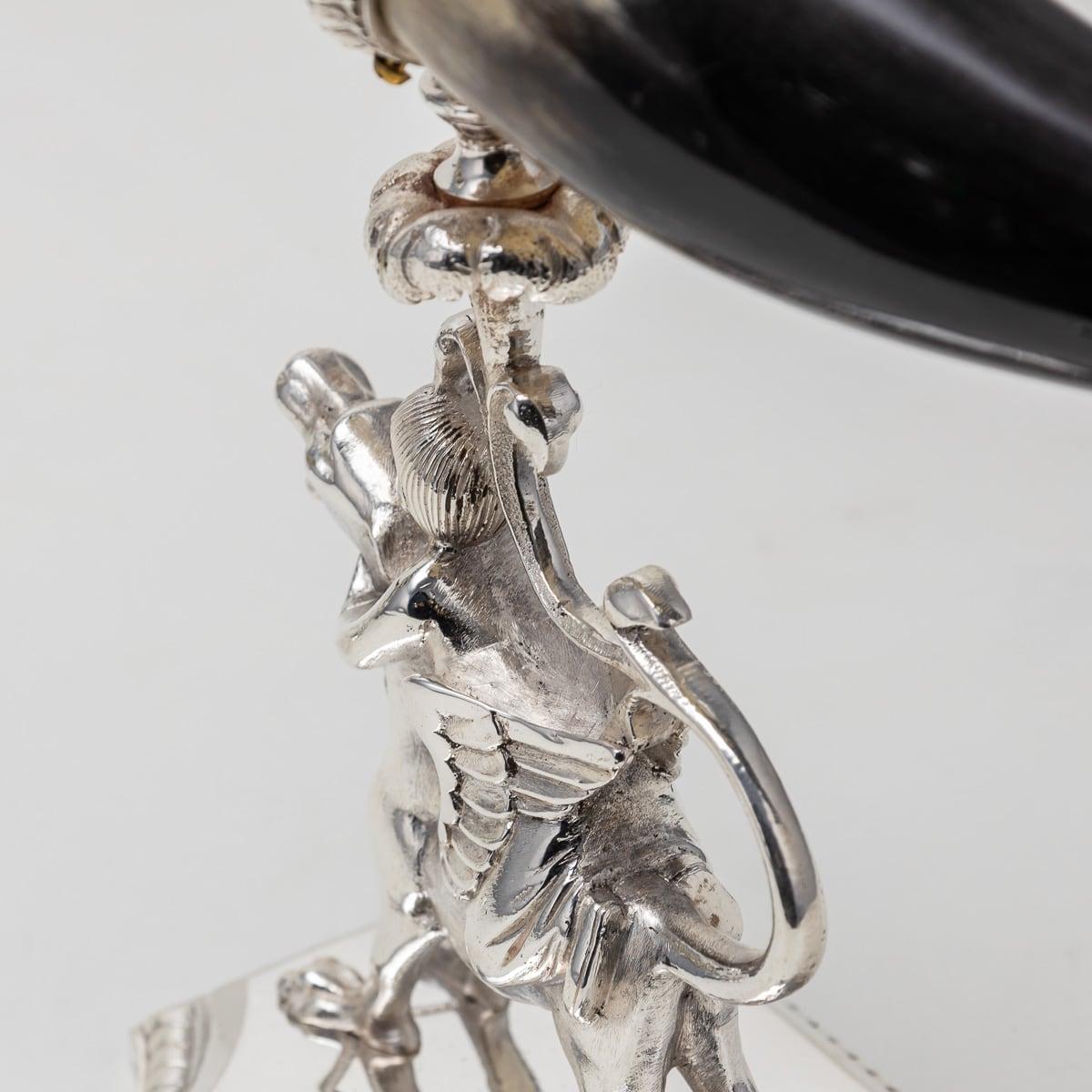 Paire de cornes monumentales en métal argenté du 20ème siècle, vers 1900 en vente 4