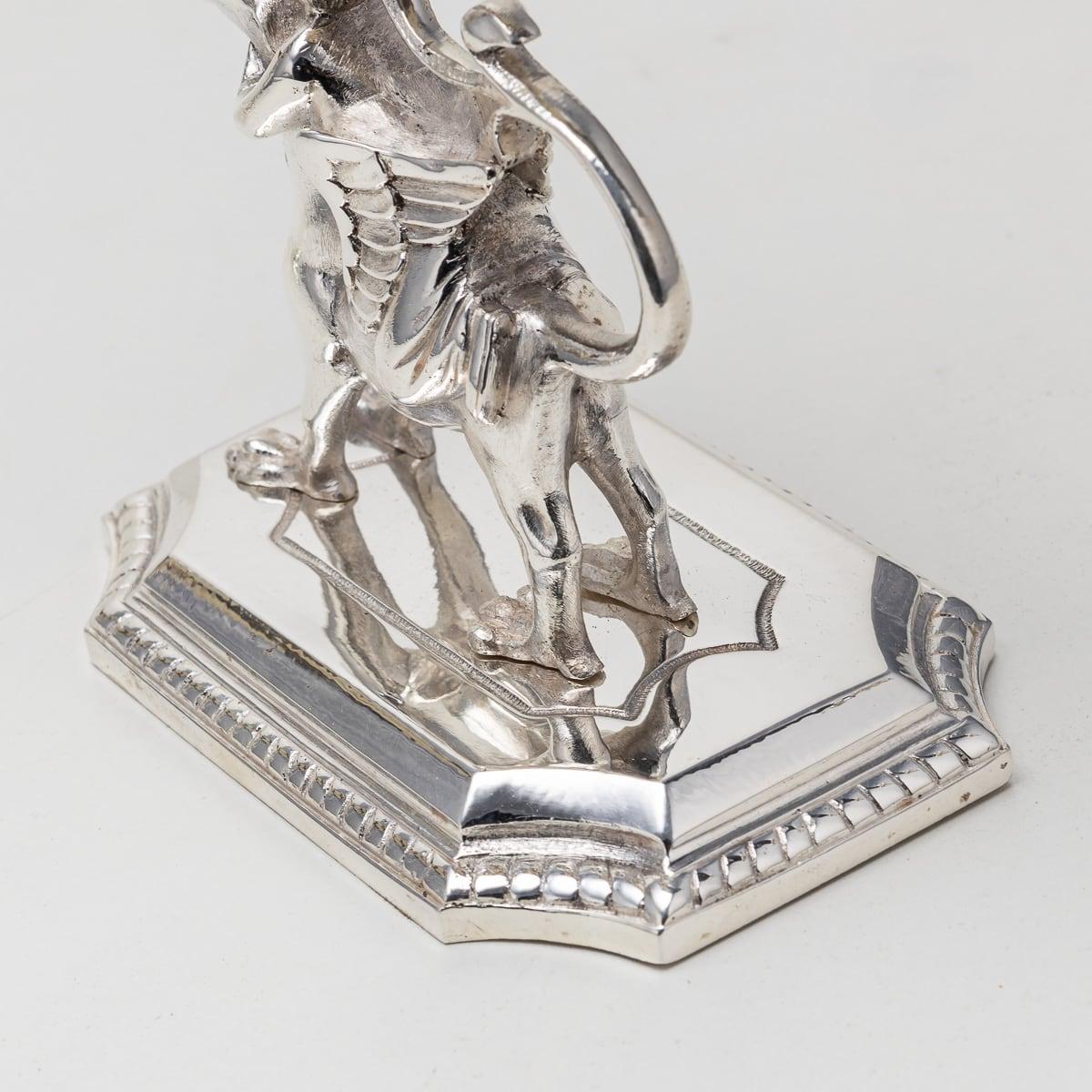 Paire de cornes monumentales en métal argenté du 20ème siècle, vers 1900 en vente 10
