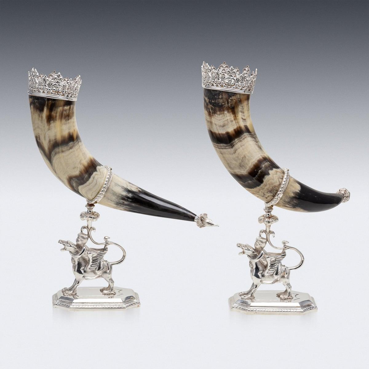 Allemand Paire de cornes monumentales en métal argenté du 20ème siècle, vers 1900 en vente