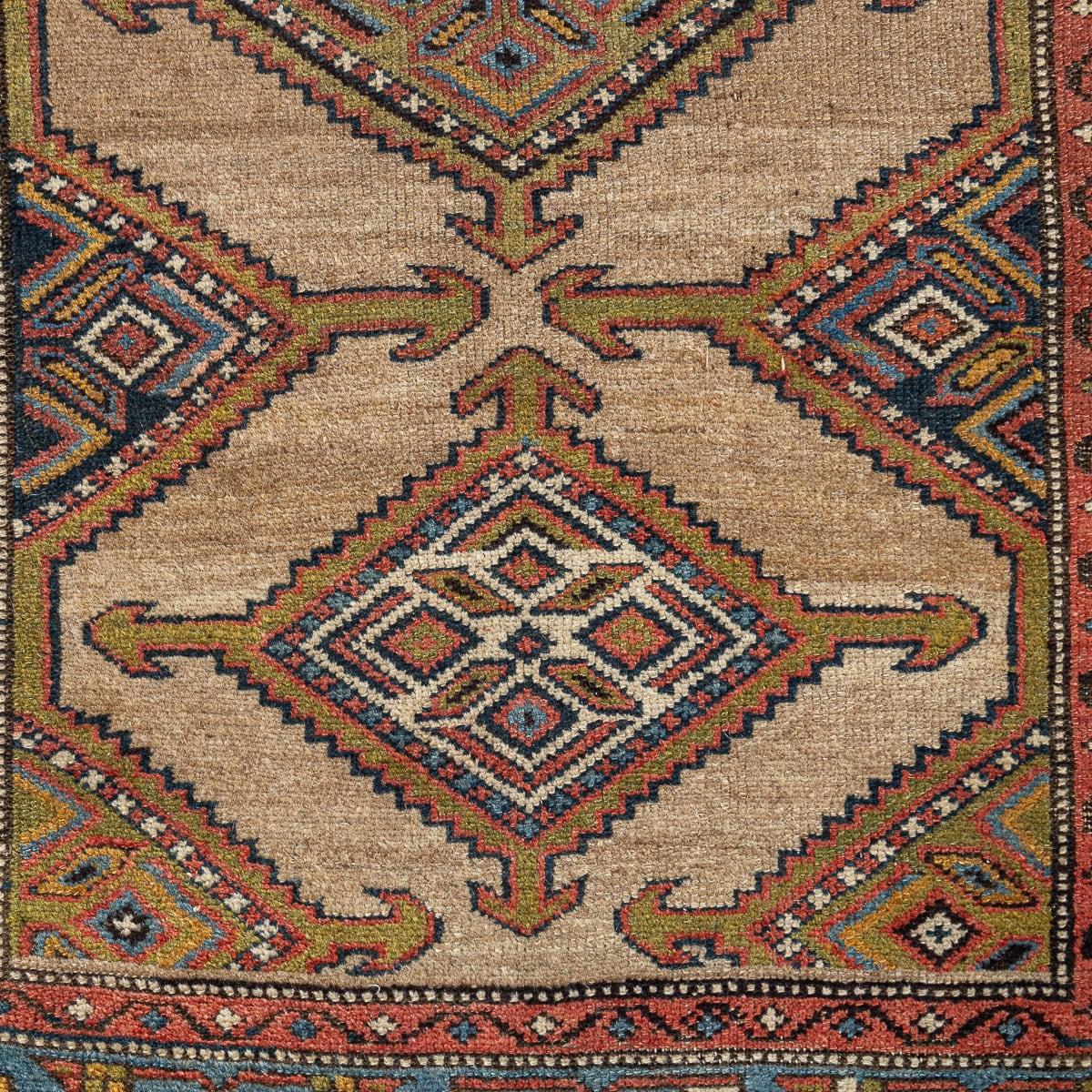 Autre Tapis de course persan ancien du 20ème siècle, fait à la main, Hamedan, vers 1900 en vente