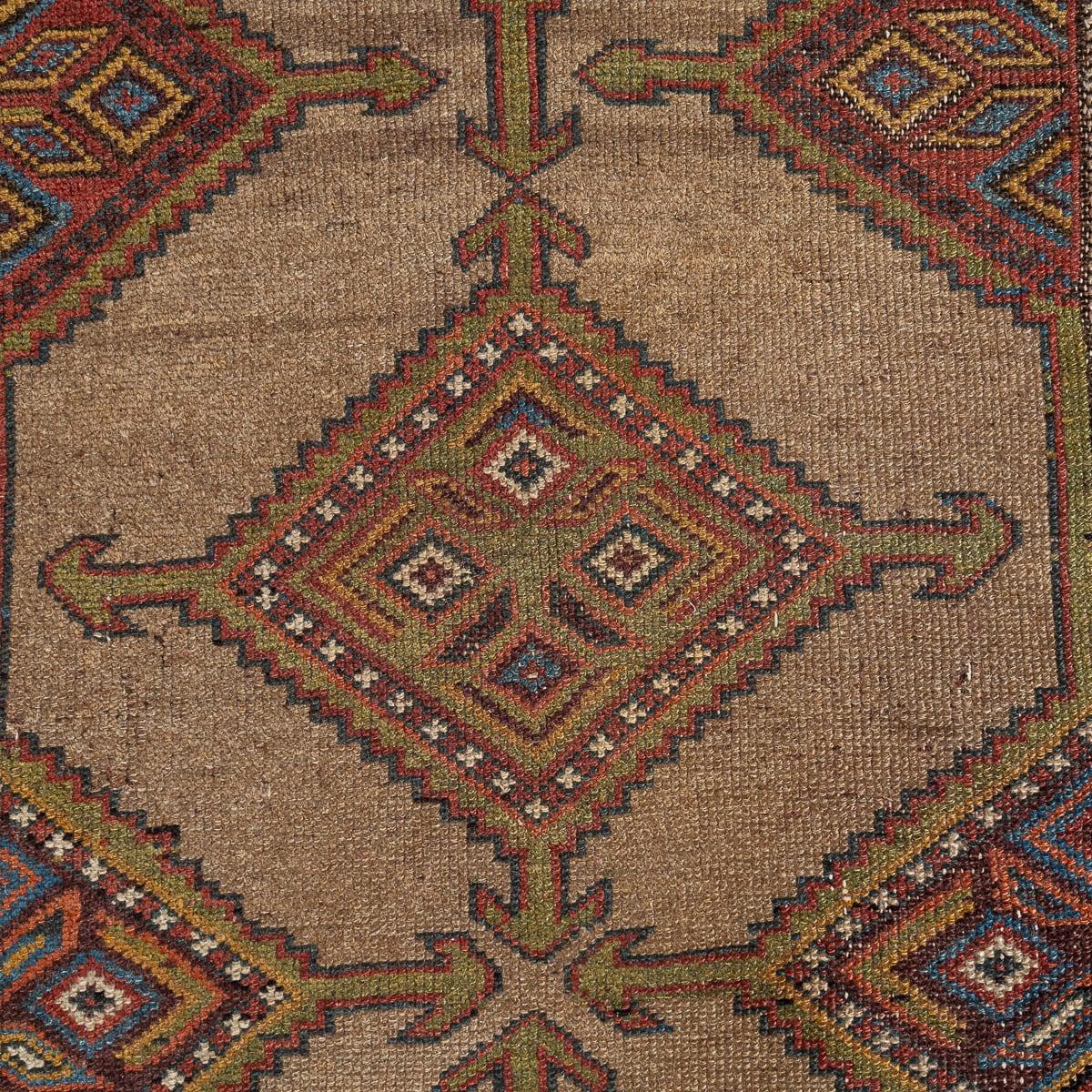 Tapis de course persan ancien du 20ème siècle, fait à la main, Hamedan, vers 1900 Bon état - En vente à Royal Tunbridge Wells, Kent