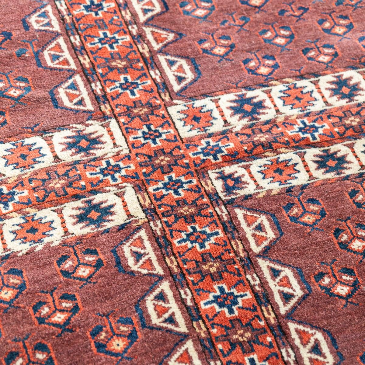 Asiatique Tapis persan ancien du 20ème siècle, rare, fait à la main, du Turkmen c.1910 en vente