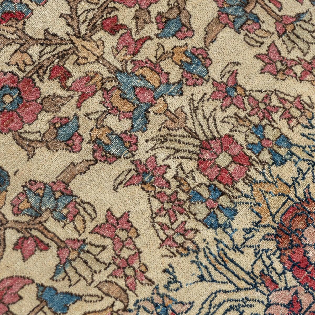 Asian Antique 20th Century Rare Handmade Persian Isfahan Mobarakeh Rug c.1900 For Sale
