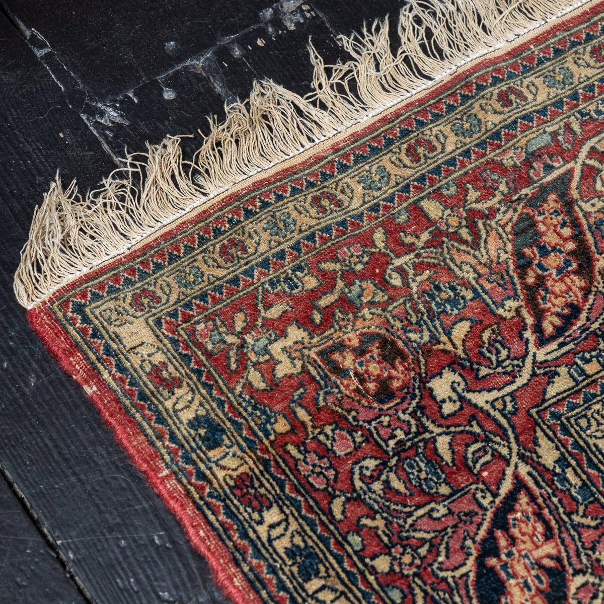 Antique 20th Century Rare Handmade Persian Isfahan Mobarakeh Rug c.1900 For Sale 3