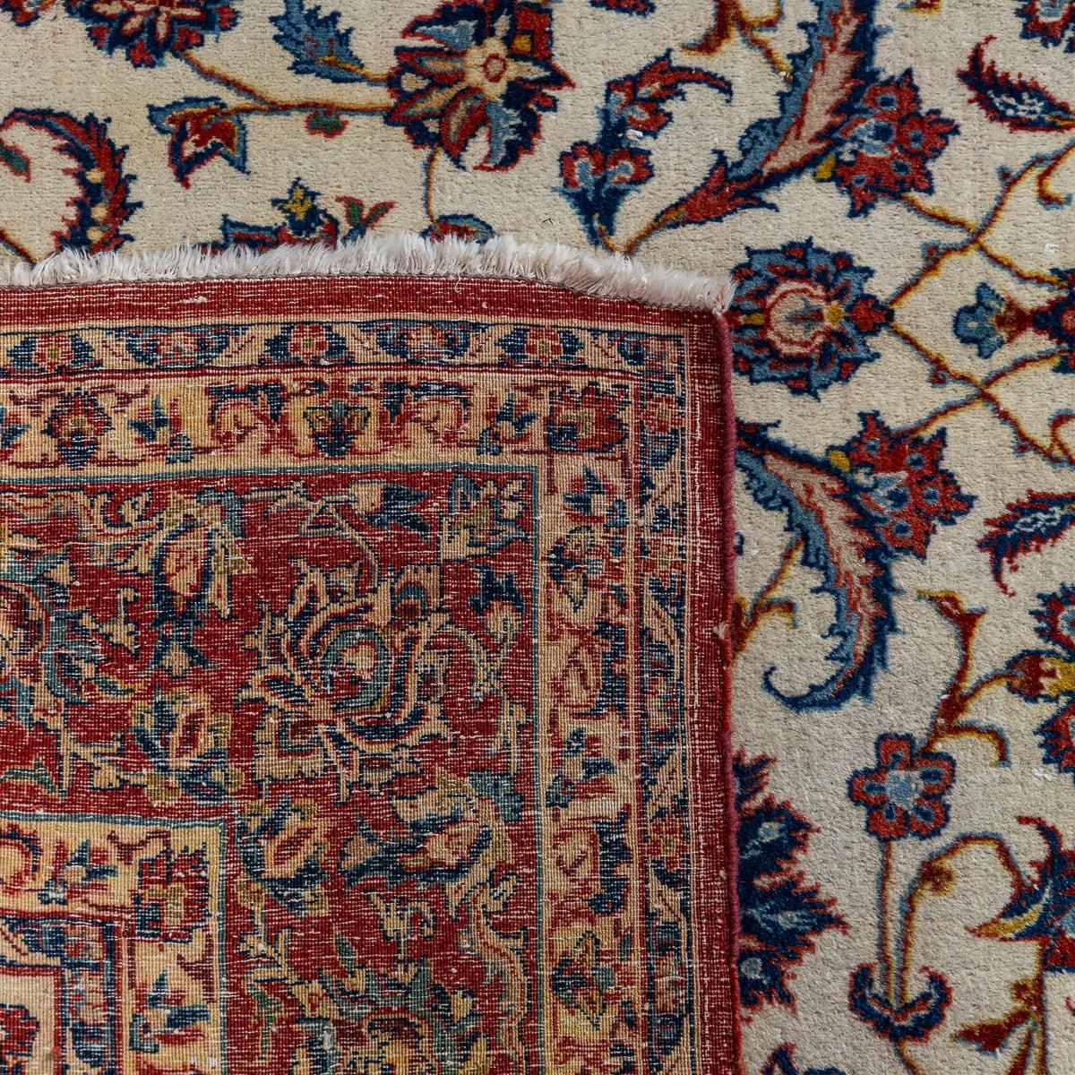 Antiker, seltener, handgefertigter, persischer Najafabad-Teppich des 20. Jahrhunderts, um 1910 im Angebot 7