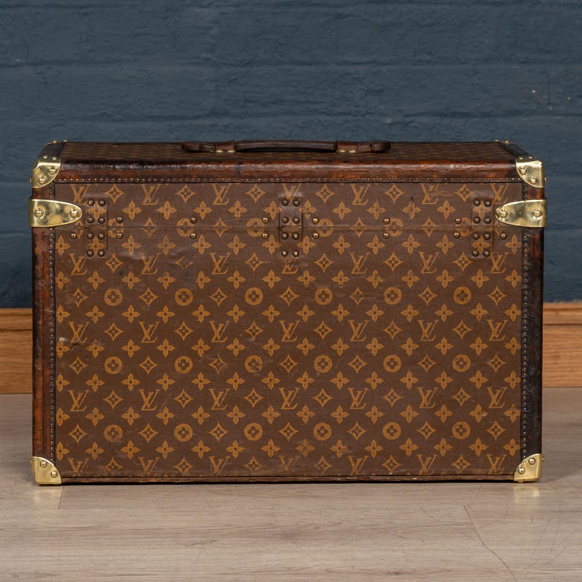 Antique 20th Century Rare Louis Vuitton Train Trunk, France, circa 1900 In Good Condition In Royal Tunbridge Wells, Kent