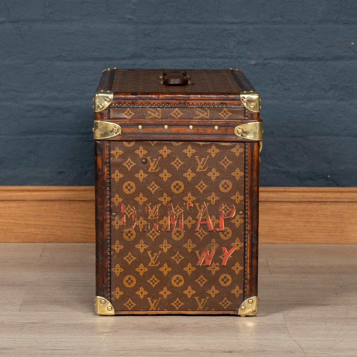 Canvas Antique 20th Century Rare Louis Vuitton Train Trunk, France, circa 1900