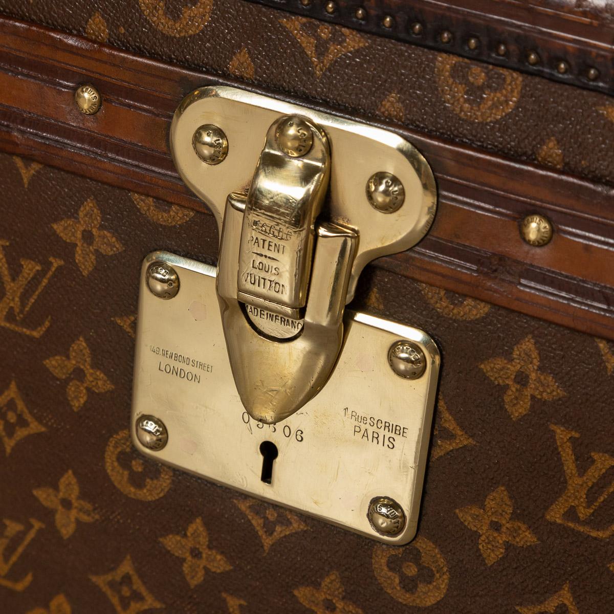Antique 20th Century Rare Louis Vuitton Train Trunk, France, circa 1900 4
