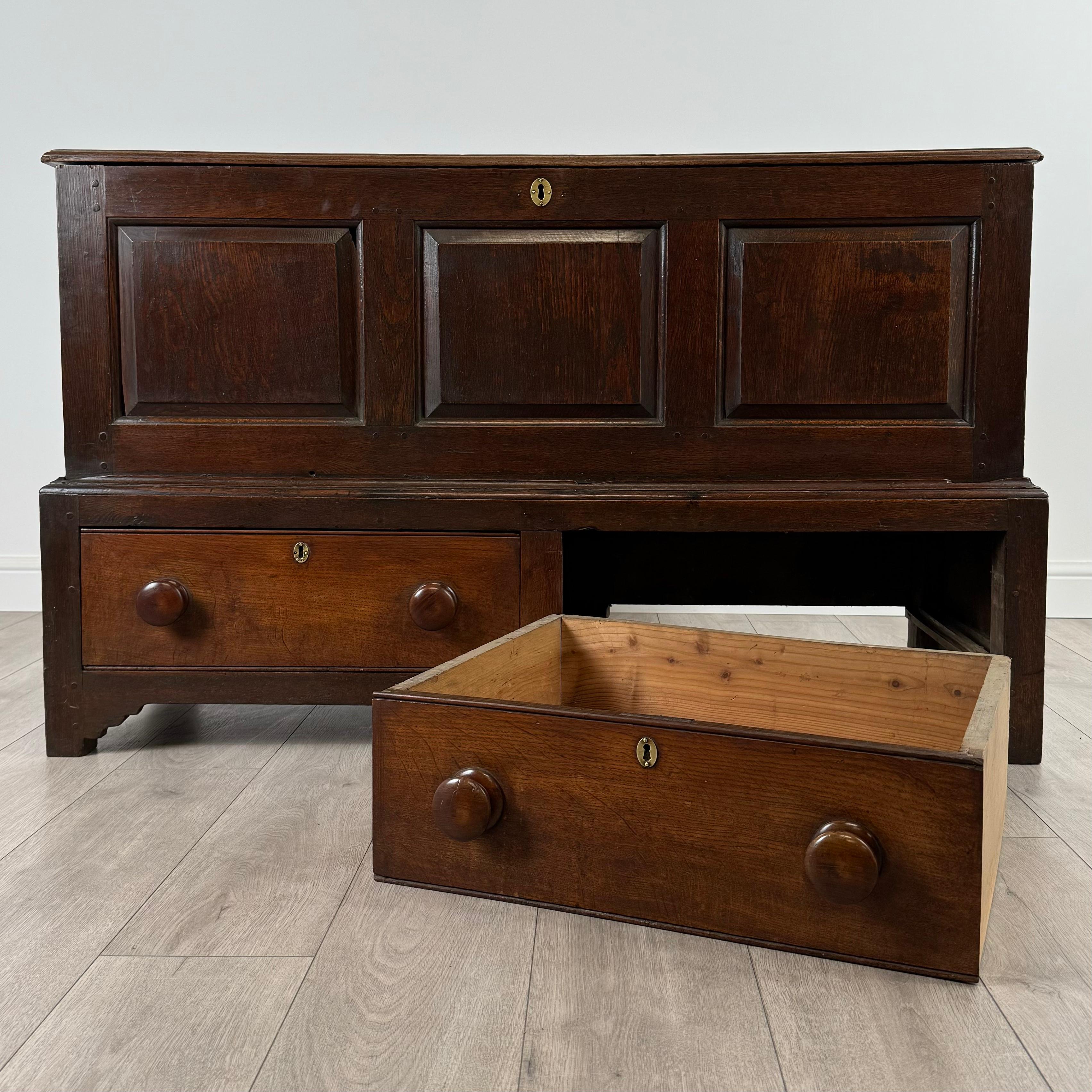 Table de salle à manger de style réfractoire du 20ème siècle en chêne (REF AF-3684) en vente 6