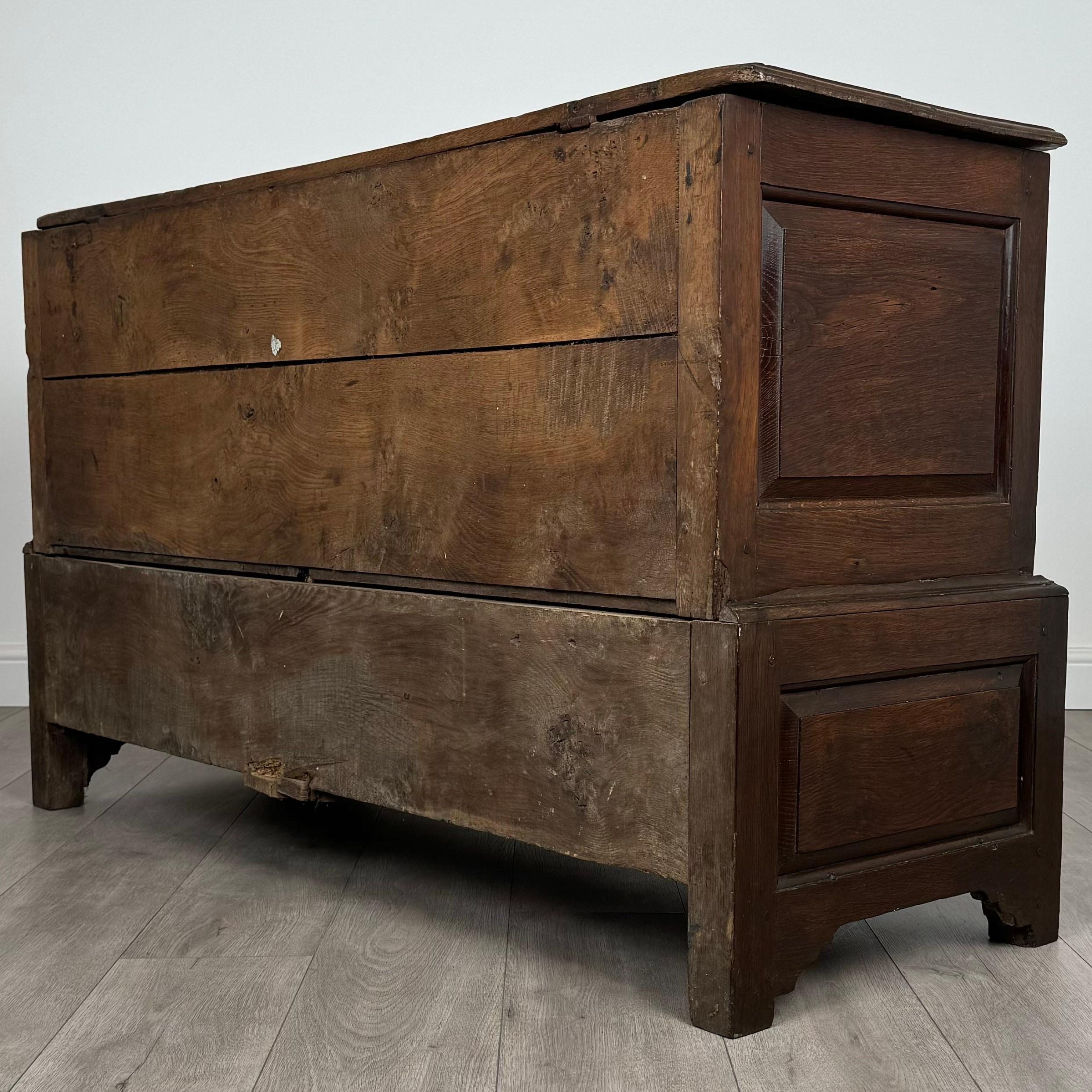 Table de salle à manger de style réfractoire du 20ème siècle en chêne (REF AF-3684) en vente 1