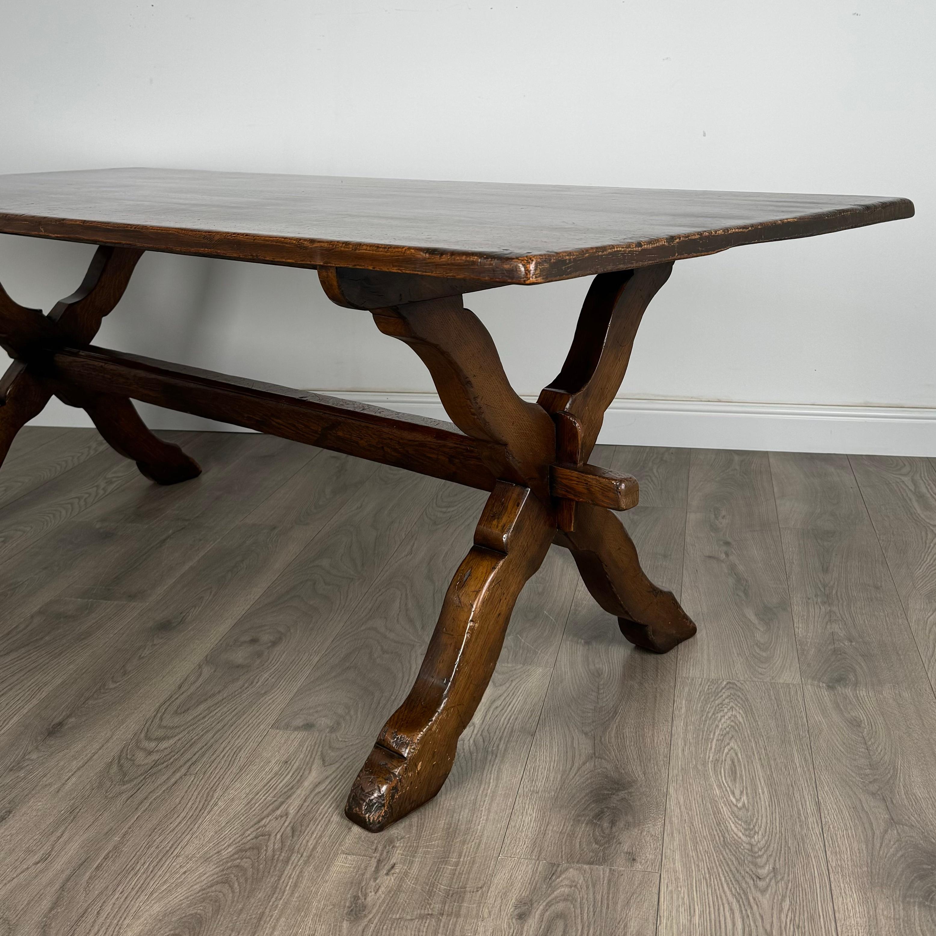Chêne Table de salle à manger de style réfractoire du 20ème siècle en chêne massif ( REF AF-3381 ) en vente