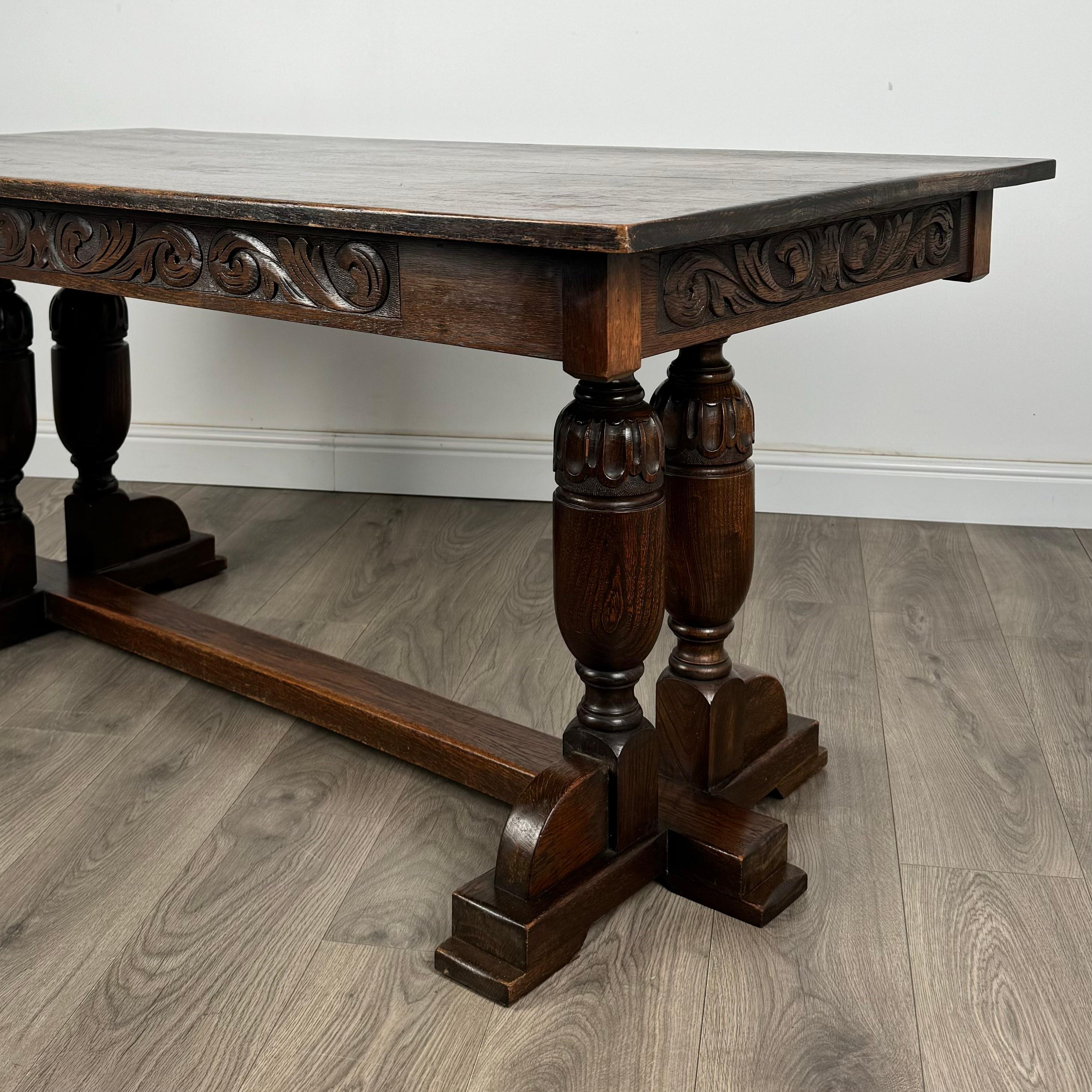 Chêne Table de salle à manger de style réfractoire du 20ème siècle en chêne massif ( REF AF-3382 ) en vente