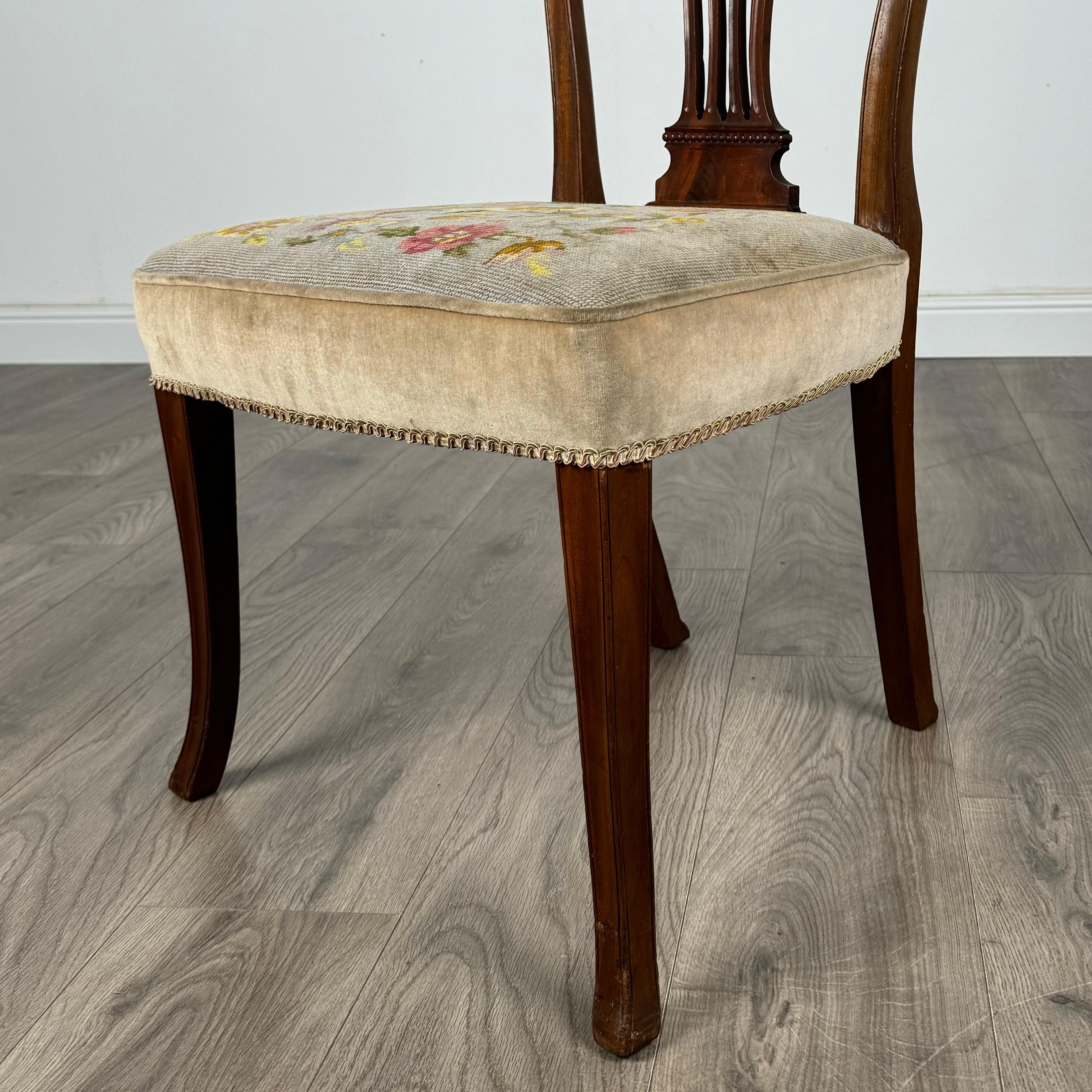 Antico set di 6 sedie da pranzo in stile Hepplewhite del XX secolo ( REF AFS-3373 ) in vendita 2