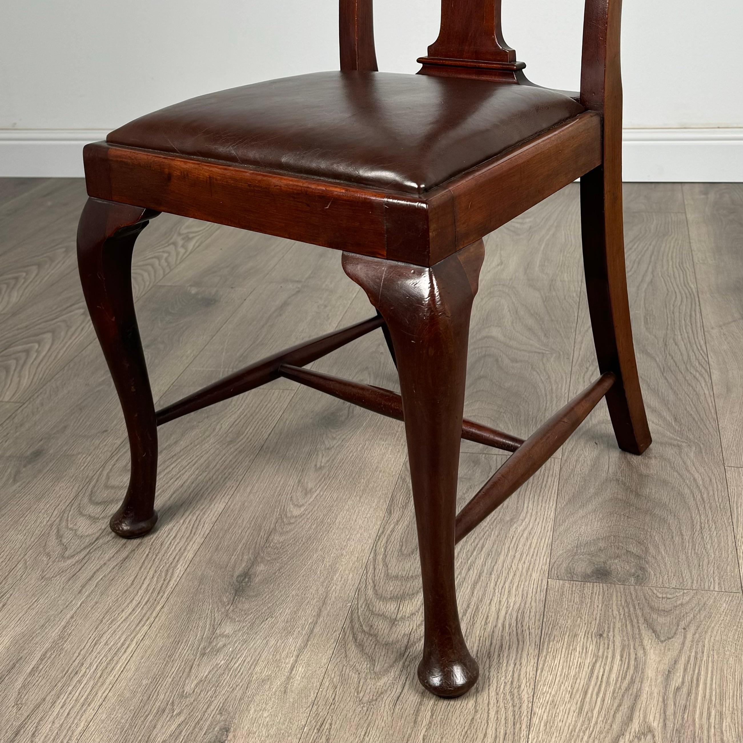 Ensemble de 6 chaises de salle à manger de style Queen Anne du 20ème siècle ( REF AF-3374 ) en vente 1