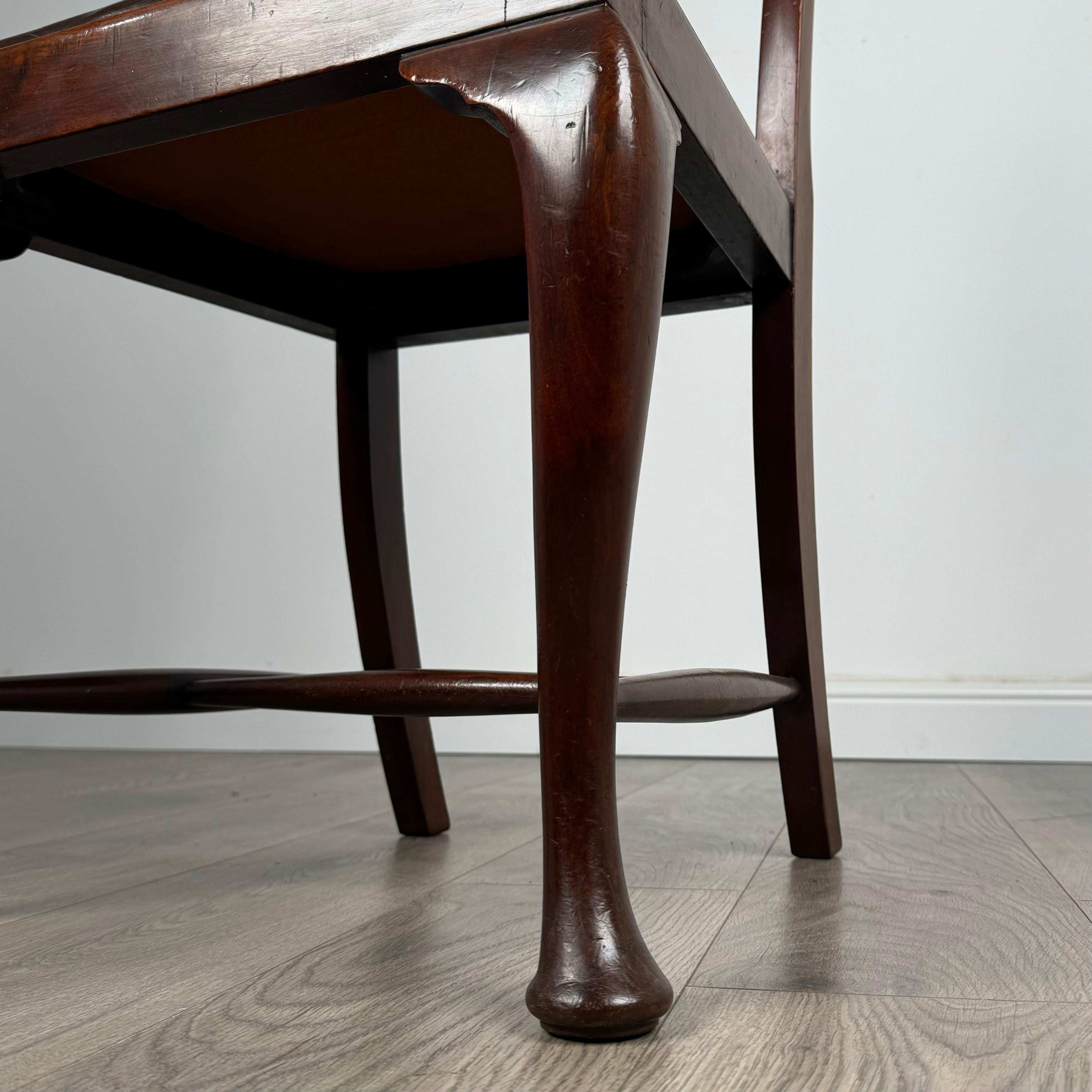 Ensemble de 6 chaises de salle à manger de style Queen Anne du 20ème siècle ( REF AF-3374 ) en vente 3
