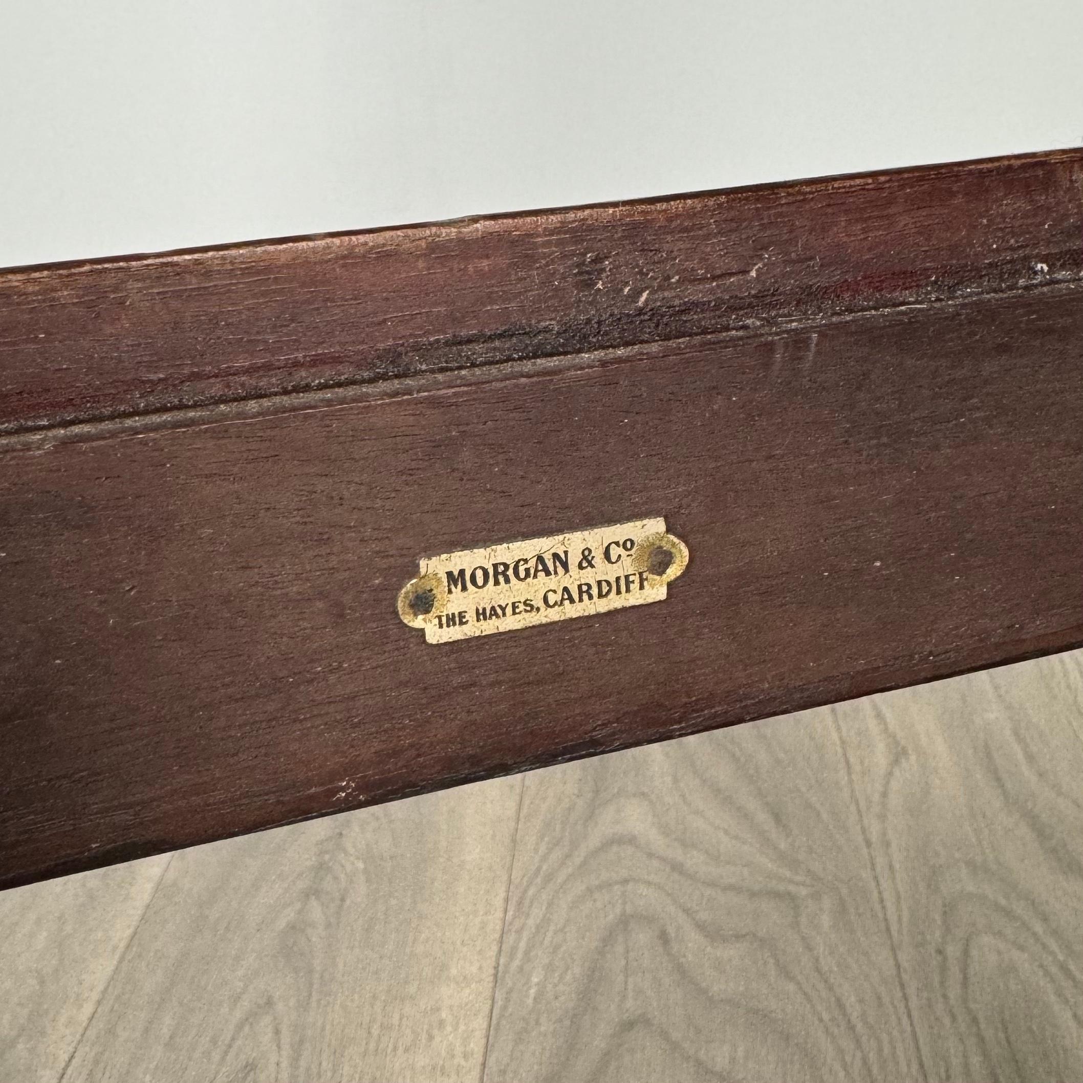 Ancienne série de 8 chaises de salle à manger en noyer de style Queen Anne du 20e siècle (AF-3363) en vente 4