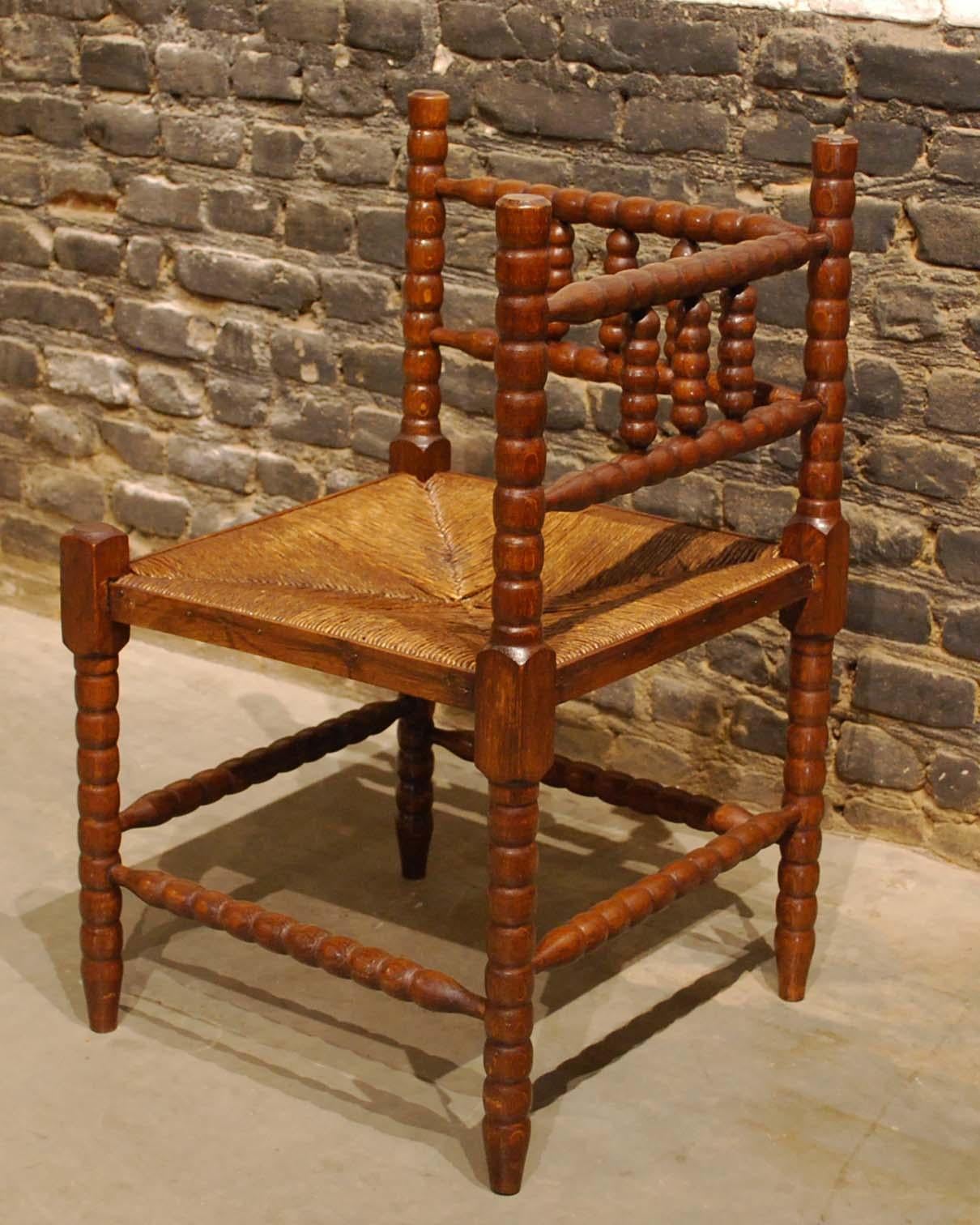 Antique 20th Century Set of French Arts & Crafts Bobbin Corner Chairs 7