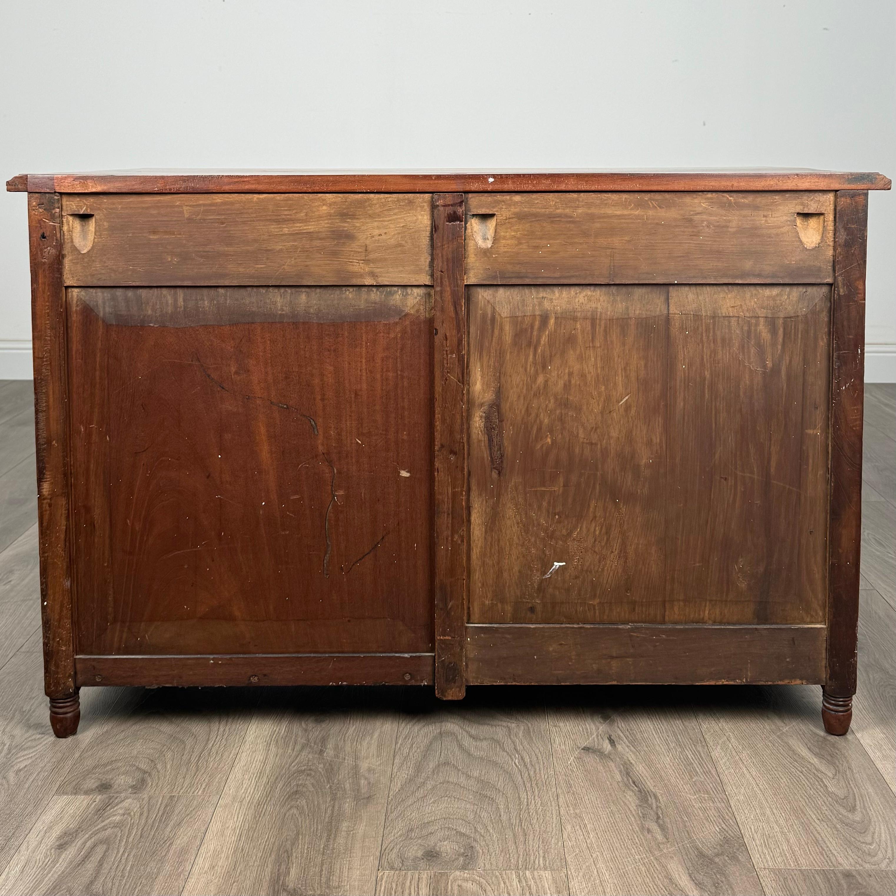 Noyer Bureau ancien du 20ème siècle à un seul piédestal en noyer ( REF AF-3348 ) en vente