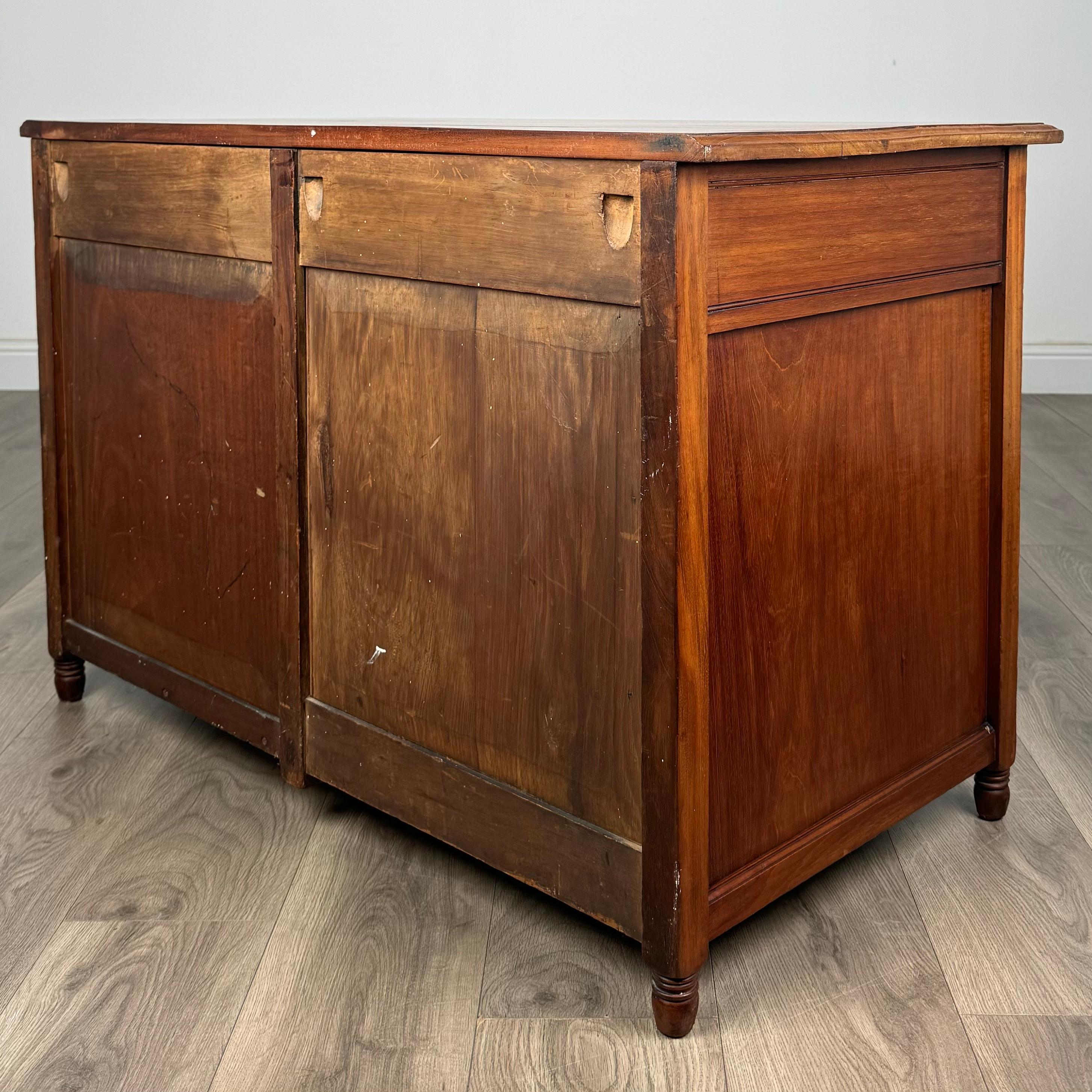 Bureau ancien du 20ème siècle à un seul piédestal en noyer ( REF AF-3348 ) en vente 1
