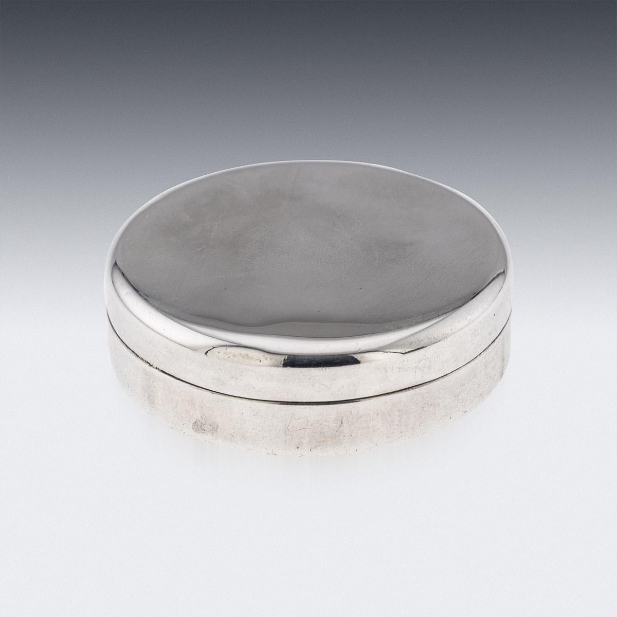 Ancienne tasse de voyage pliable en argent massif du 20e siècle et son étui, c.1911 Bon état - En vente à Royal Tunbridge Wells, Kent