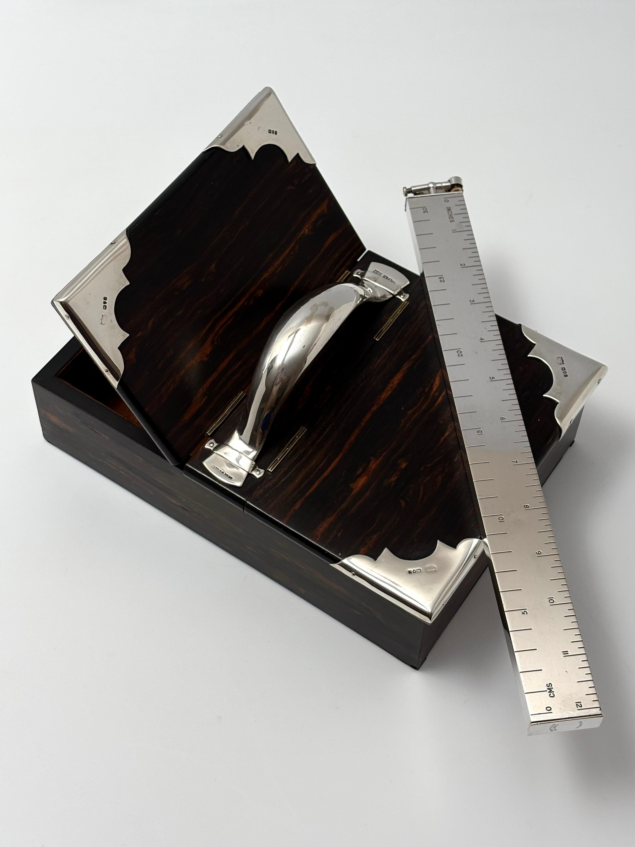 Caja para puros antigua del siglo XX de plata de ley y madera de Coromandel Mappin & Webb Plata esterlina en venta