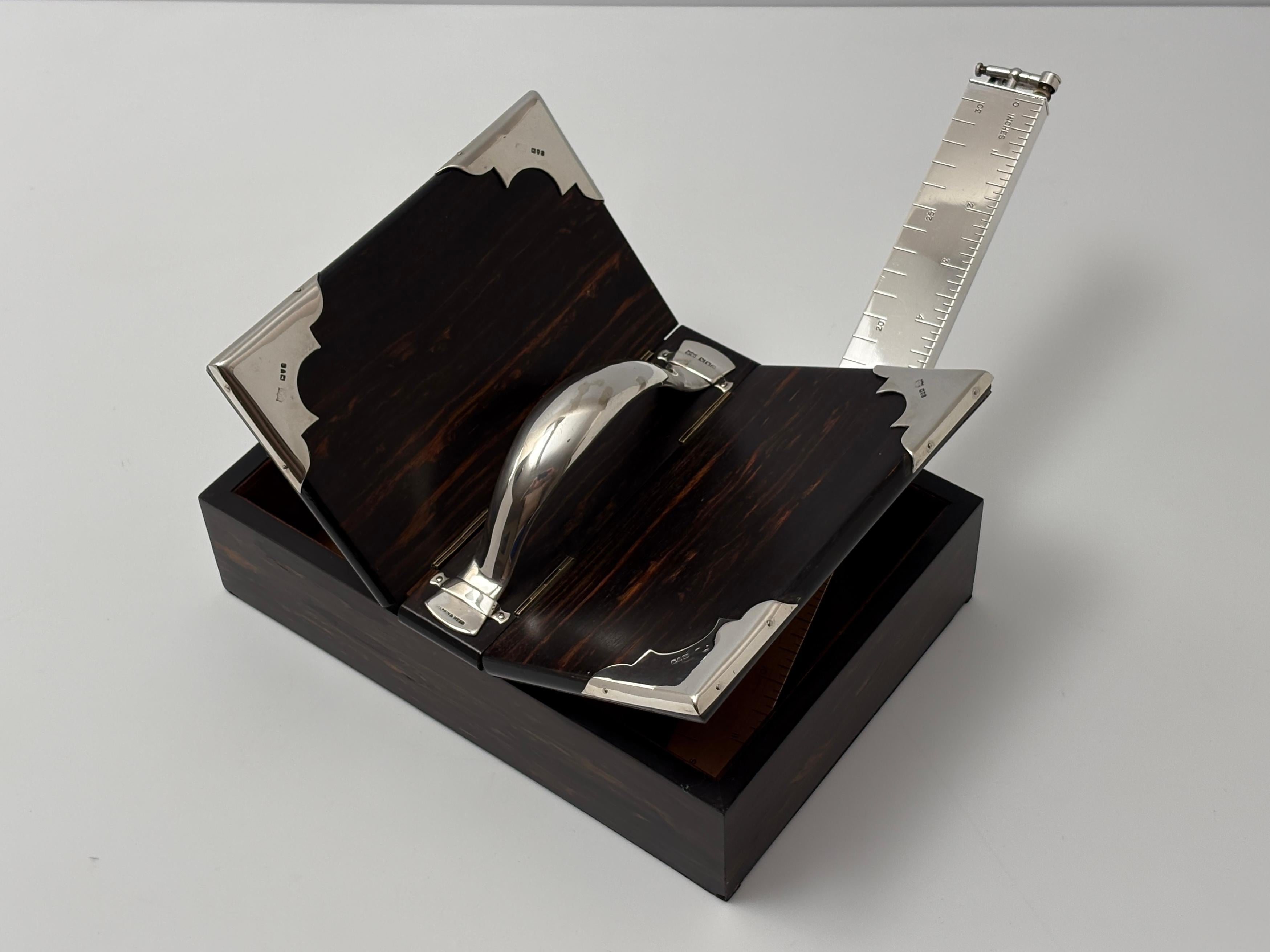 Caja para puros antigua del siglo XX de plata de ley y madera de Coromandel Mappin & Webb en venta 1