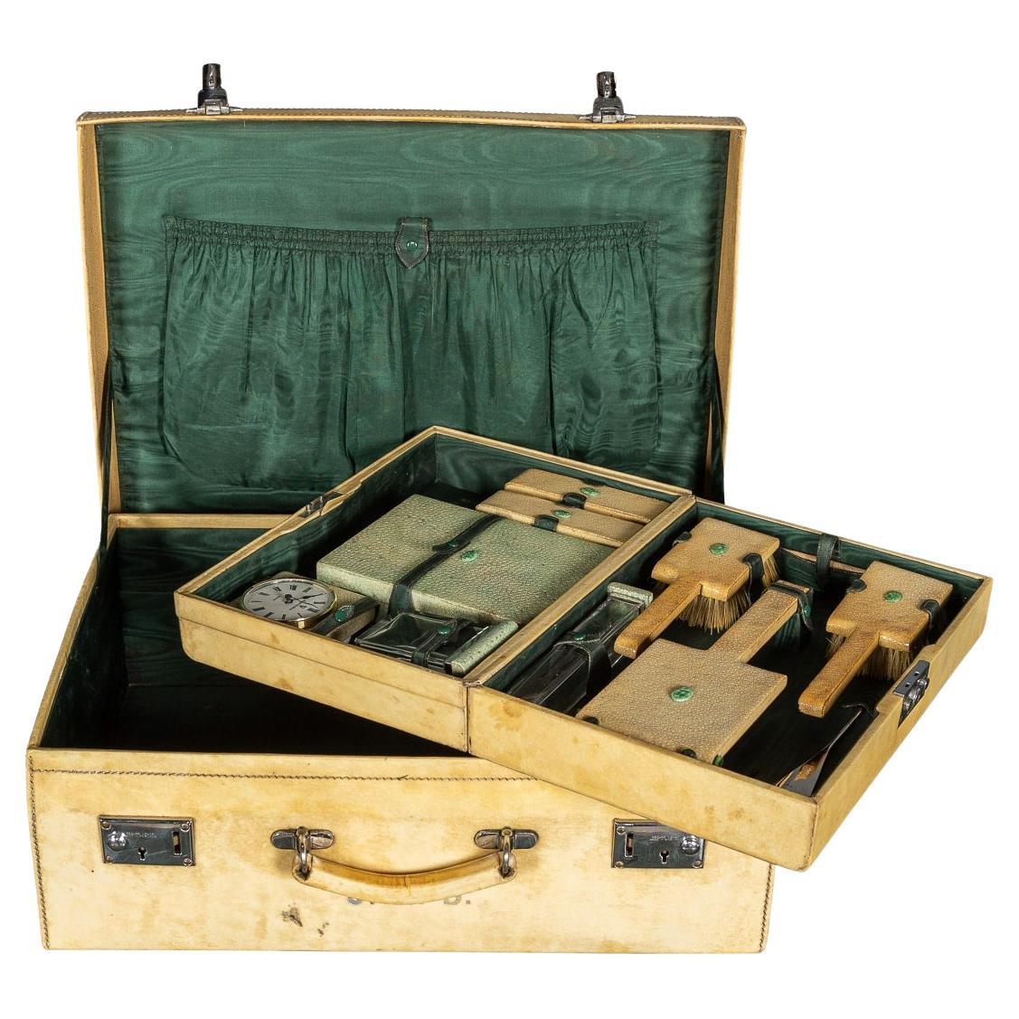 Antike 20. Jahrhundert Vellum Overnight Case von Royal Doulton c.1920 im Angebot