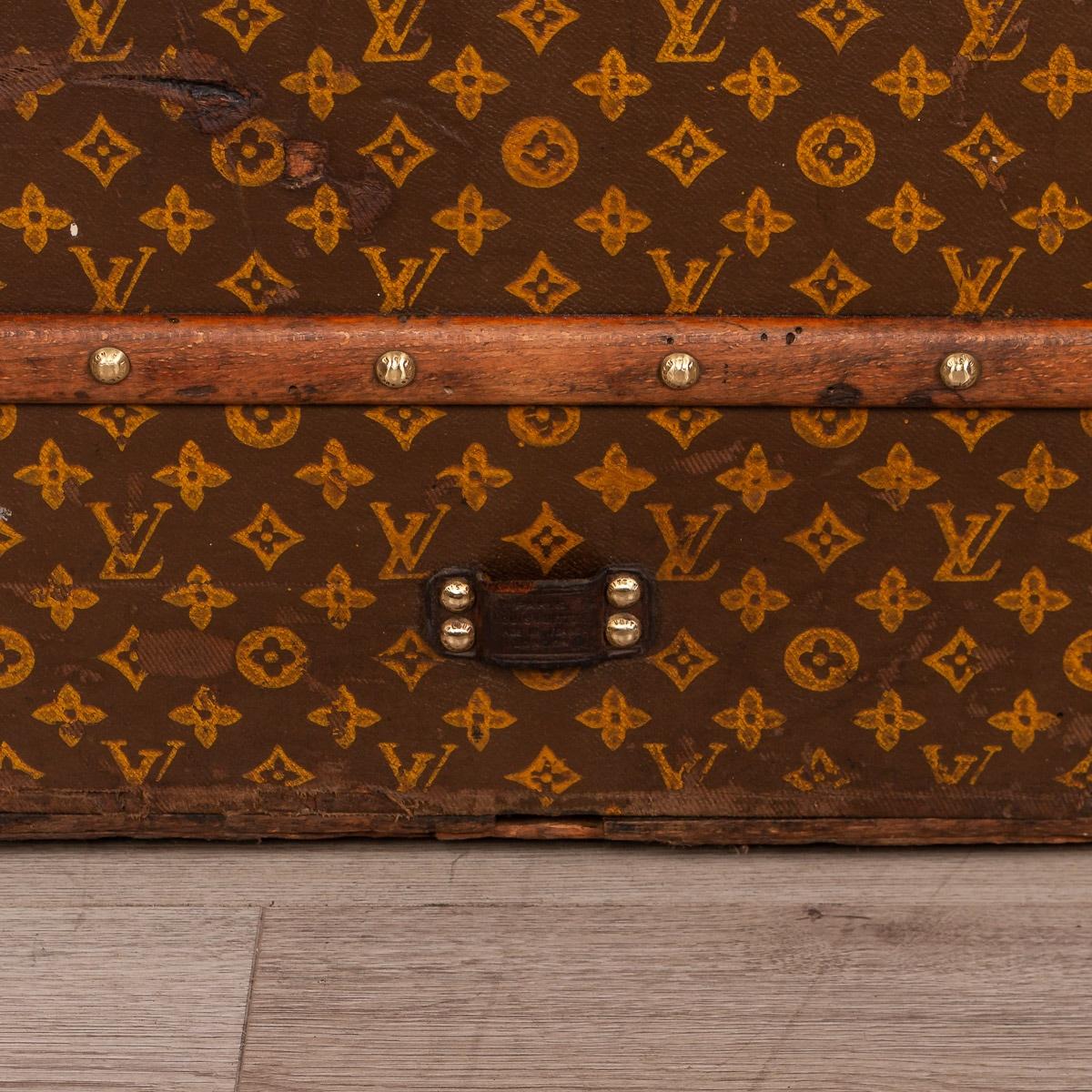 Antique 20th Century Very Rare Louis Vuitton Hat Trunk, circa 1900 4