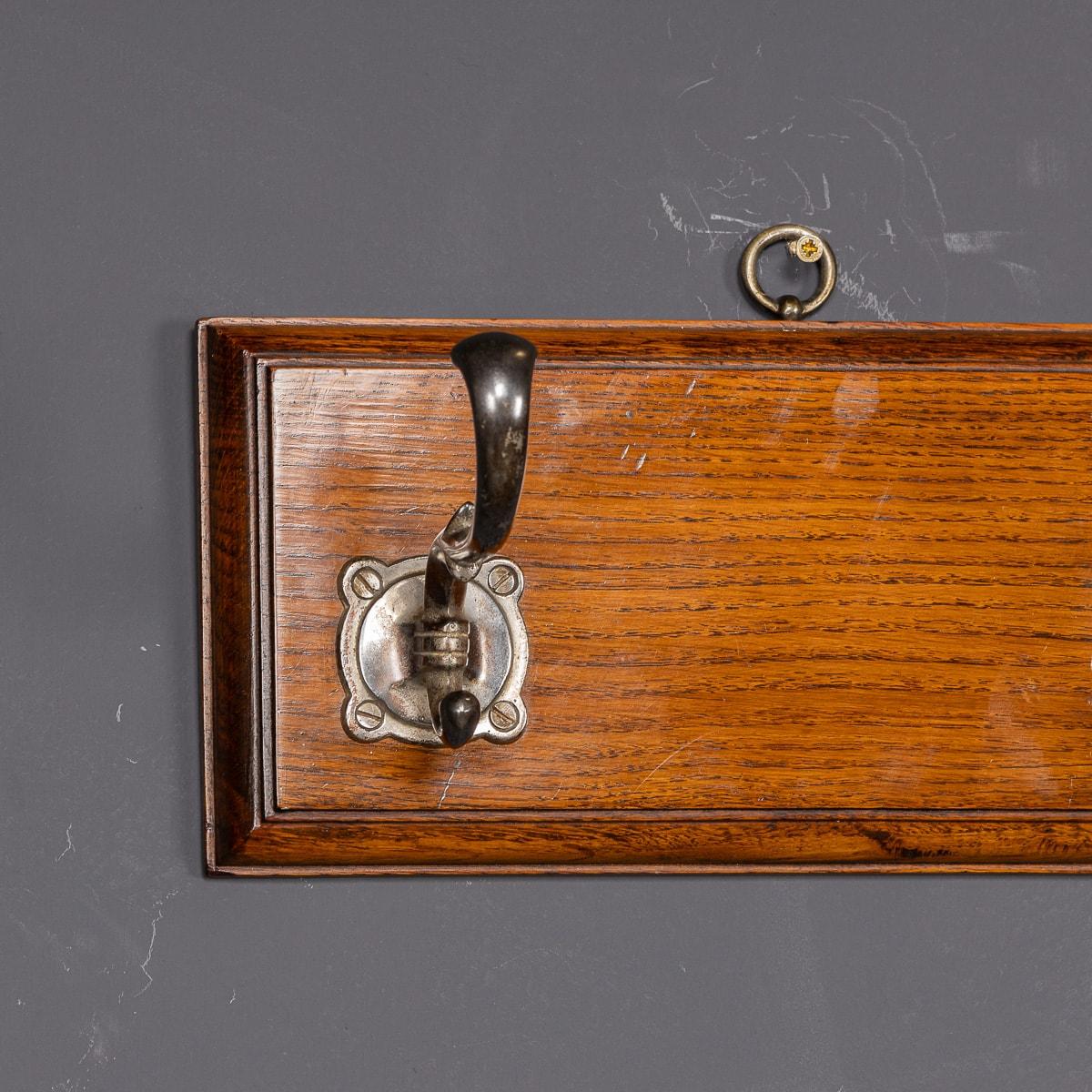 Early 20th Century Antique 20th Century Victorian Oak Coat Hook With Carved Horses Head c.1900