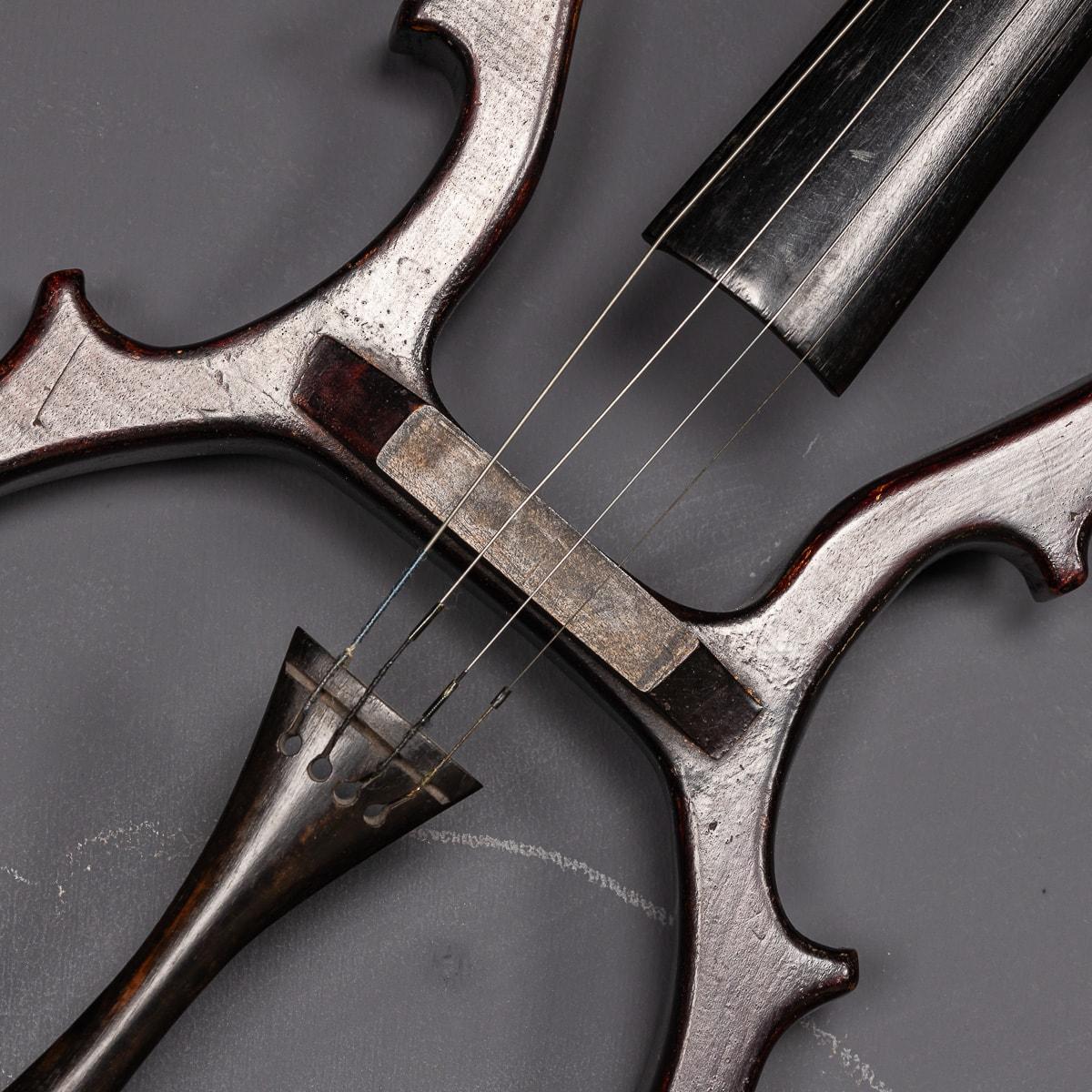 Britannique A.I.C C. Antiquité du 20e siècle, violon d'entraînement victorien, c.1900 en vente
