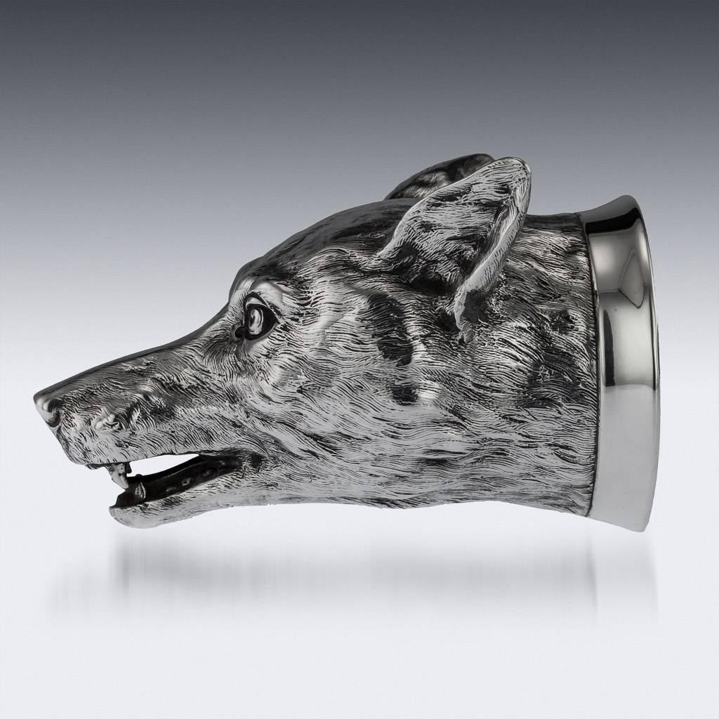 Antique early-20th century Victorian solid silver stirrup cup, the head realistically cast as a snarling fox, with ears pricked, eyes wide open, plain collar and richly gilt interior. Victorian stirrup cups modelled as foxes are extremely rare and