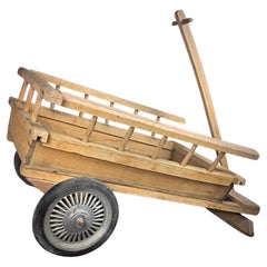 Antiker Holzwagen mit zwei Rädern aus dem 20. Jahrhundert – 2Y255