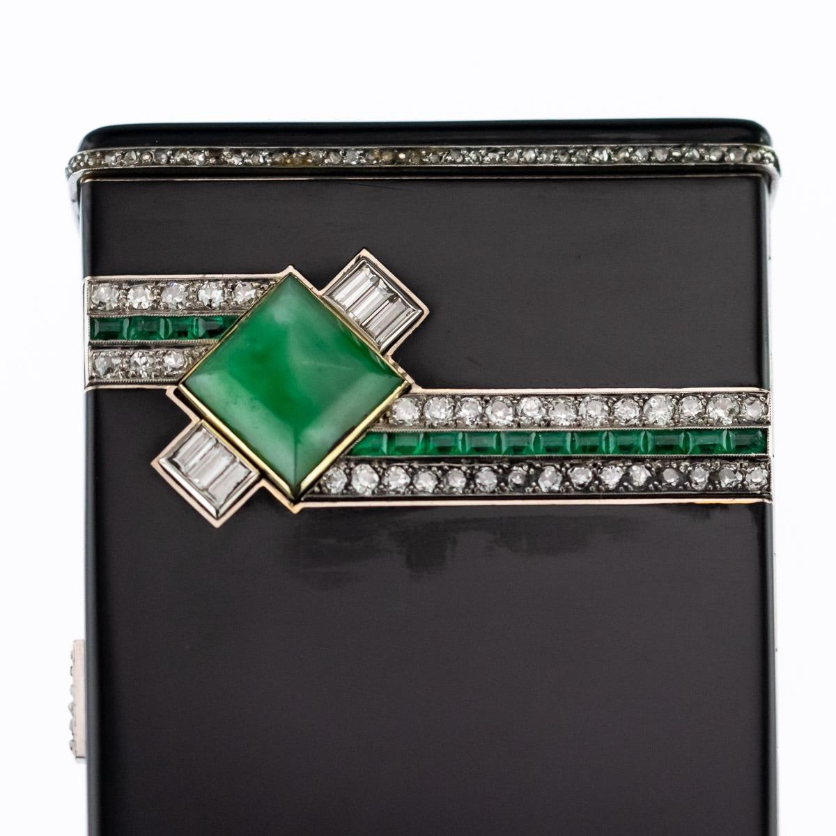 Antique Art Deco 18-Karat Gold, Lacquer, Jade and Diamond Vanity Case circa 1920 4