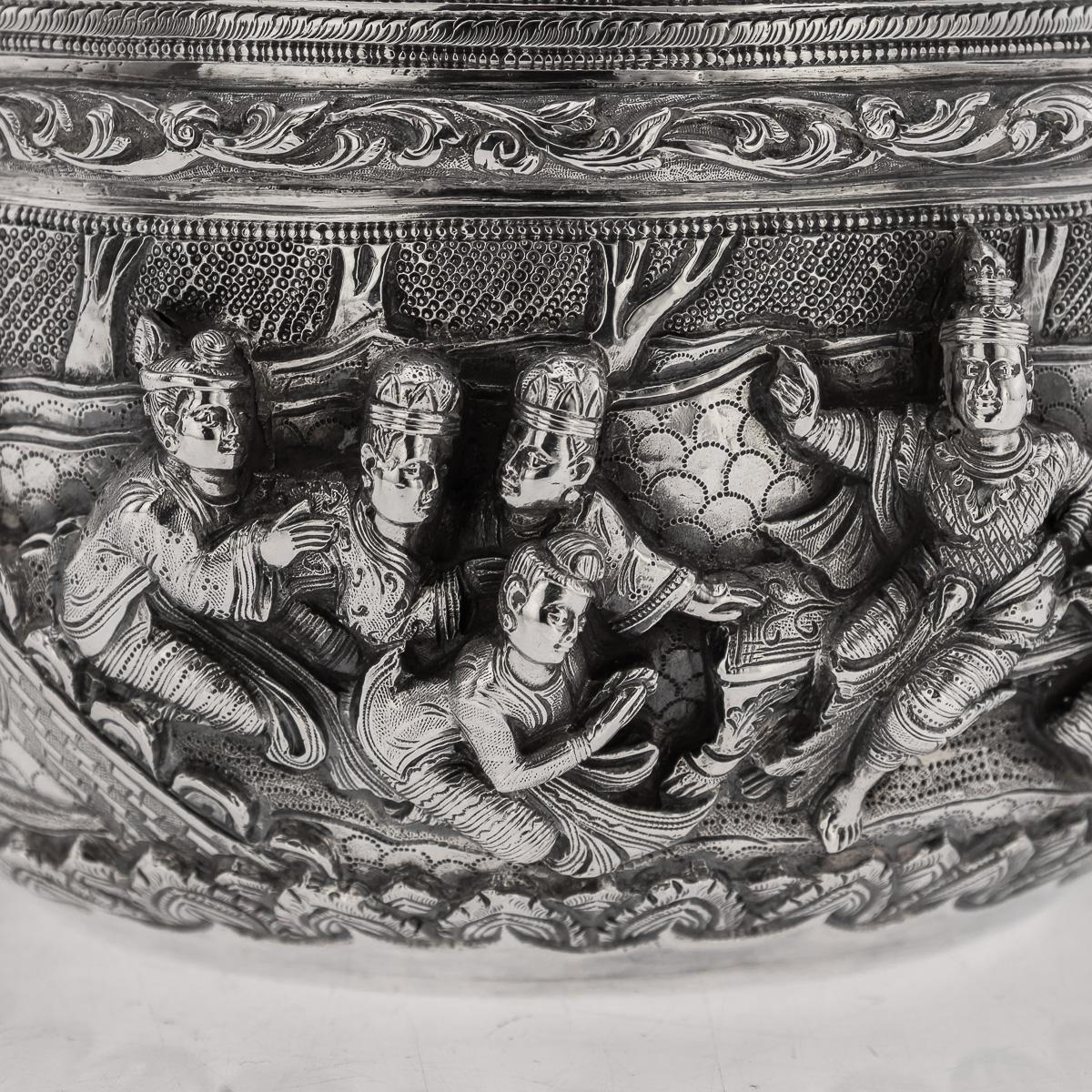 Ancienne coupe en argent massif birman repoussé du 20e siècle 