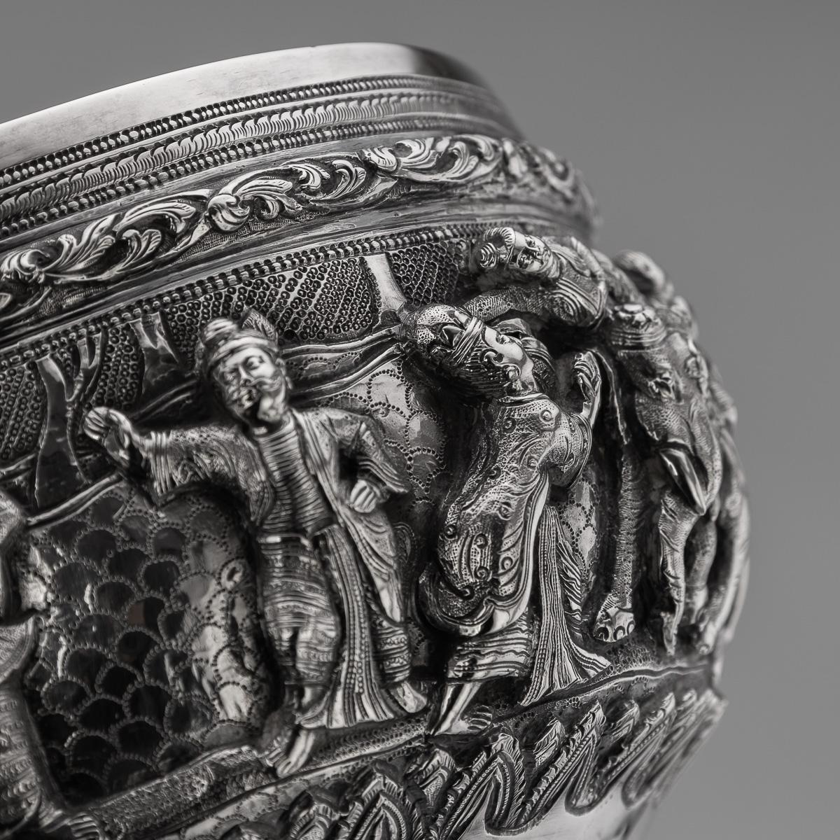 Ancienne coupe en argent massif birman repoussé du 20e siècle 